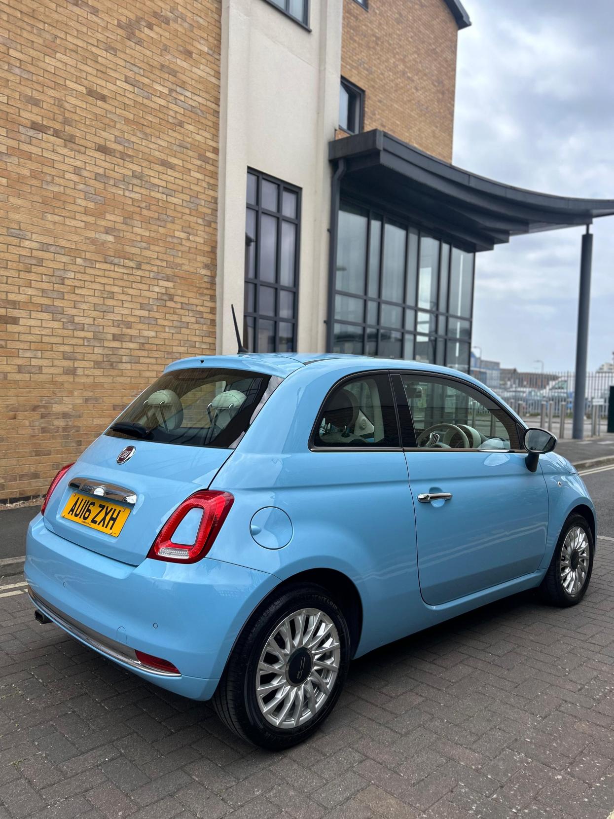Fiat 500 1.2 Lounge Hatchback 3dr Petrol Dualogic Euro 6 (s/s) (69 bhp)
