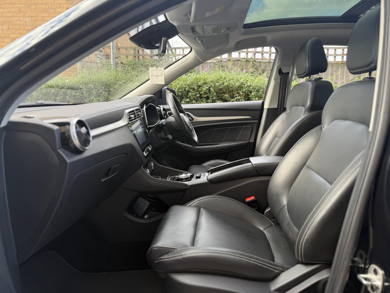 MG MG ZS 44.5kWh Exclusive SUV 5dr Electric Auto (143 ps)