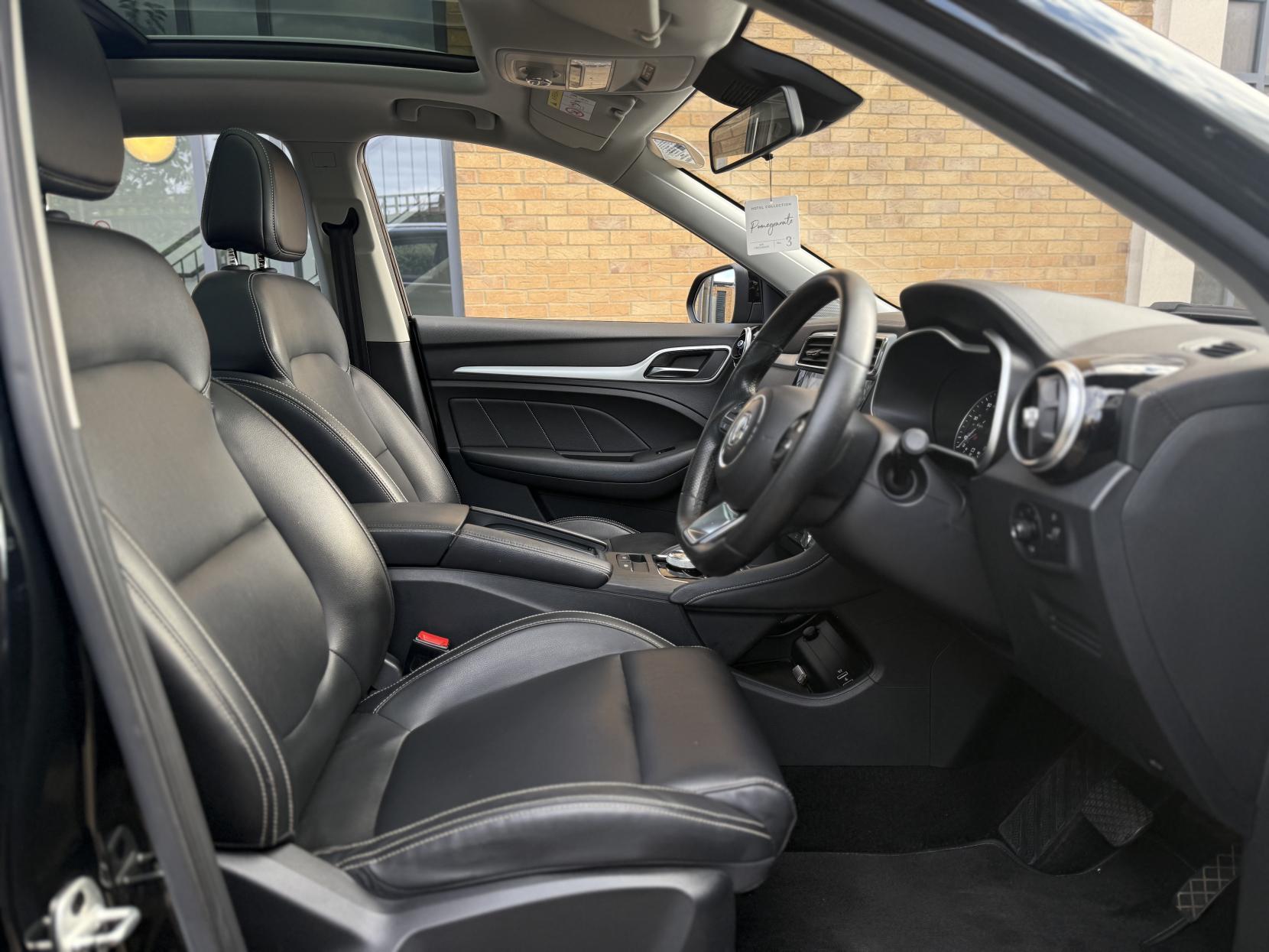 MG MG ZS 44.5kWh Exclusive SUV 5dr Electric Auto (143 ps)