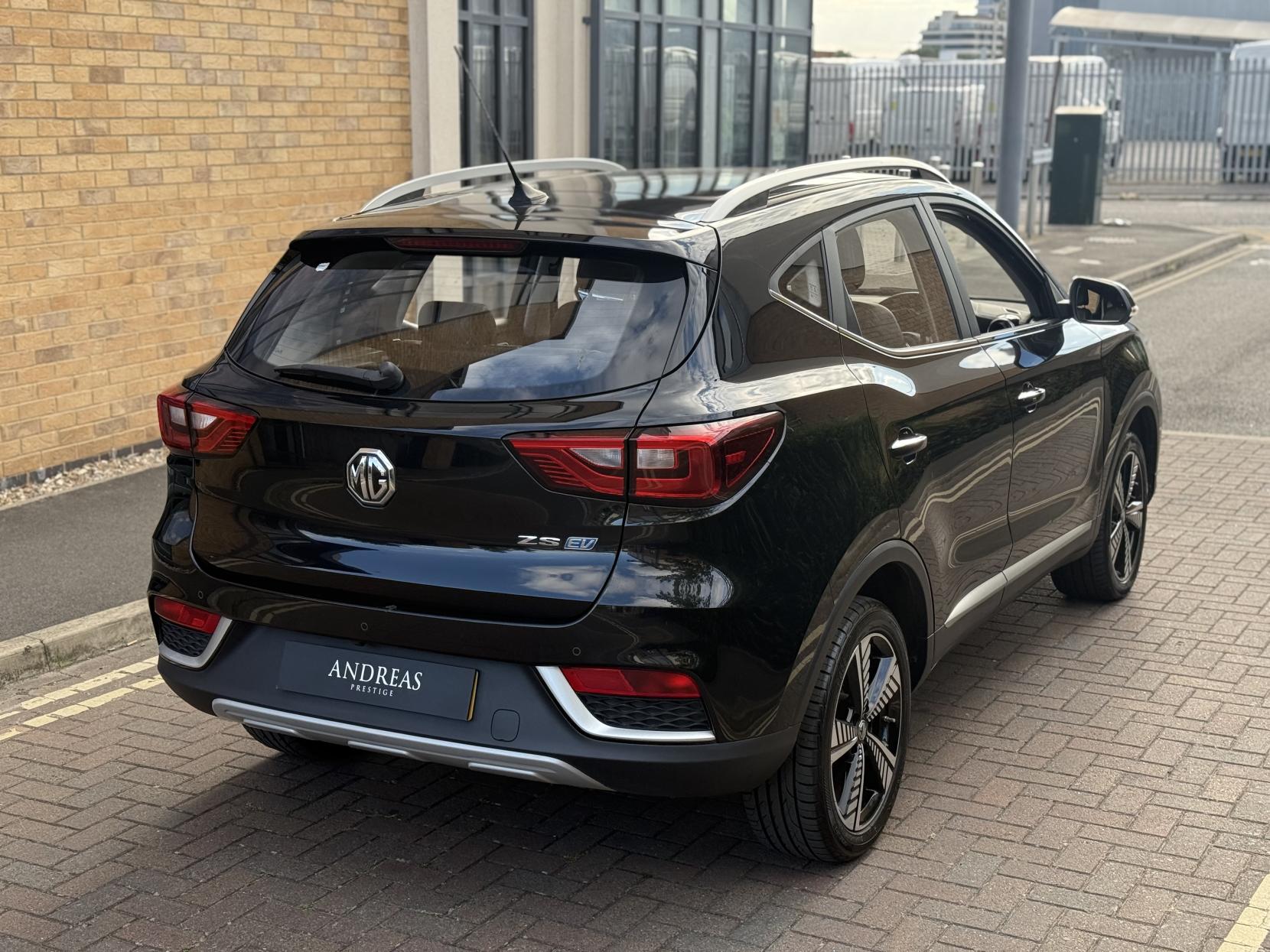 MG MG ZS 44.5kWh Exclusive SUV 5dr Electric Auto (143 ps)