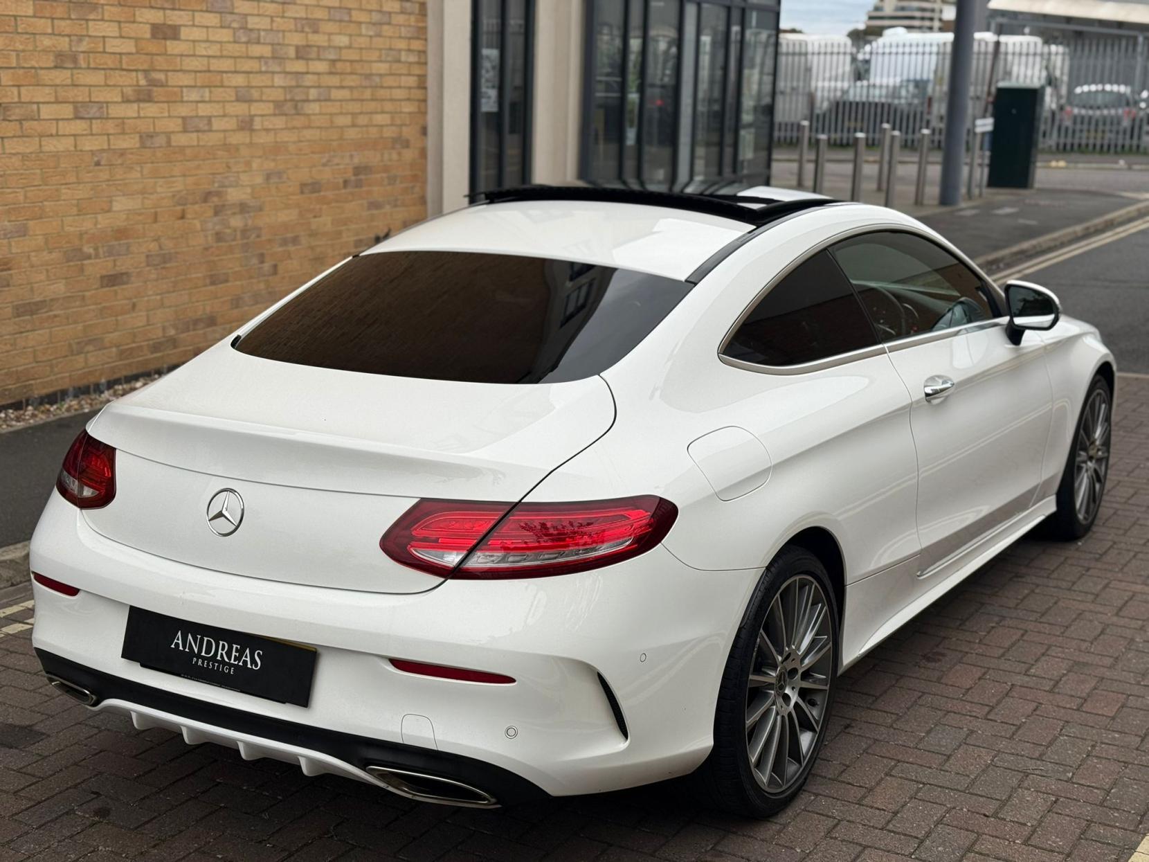 Mercedes-Benz C Class 2.0 C200 AMG Line (Premium) Coupe 2dr Petrol G-Tronic+ Euro 6 (s/s) (184 ps)
