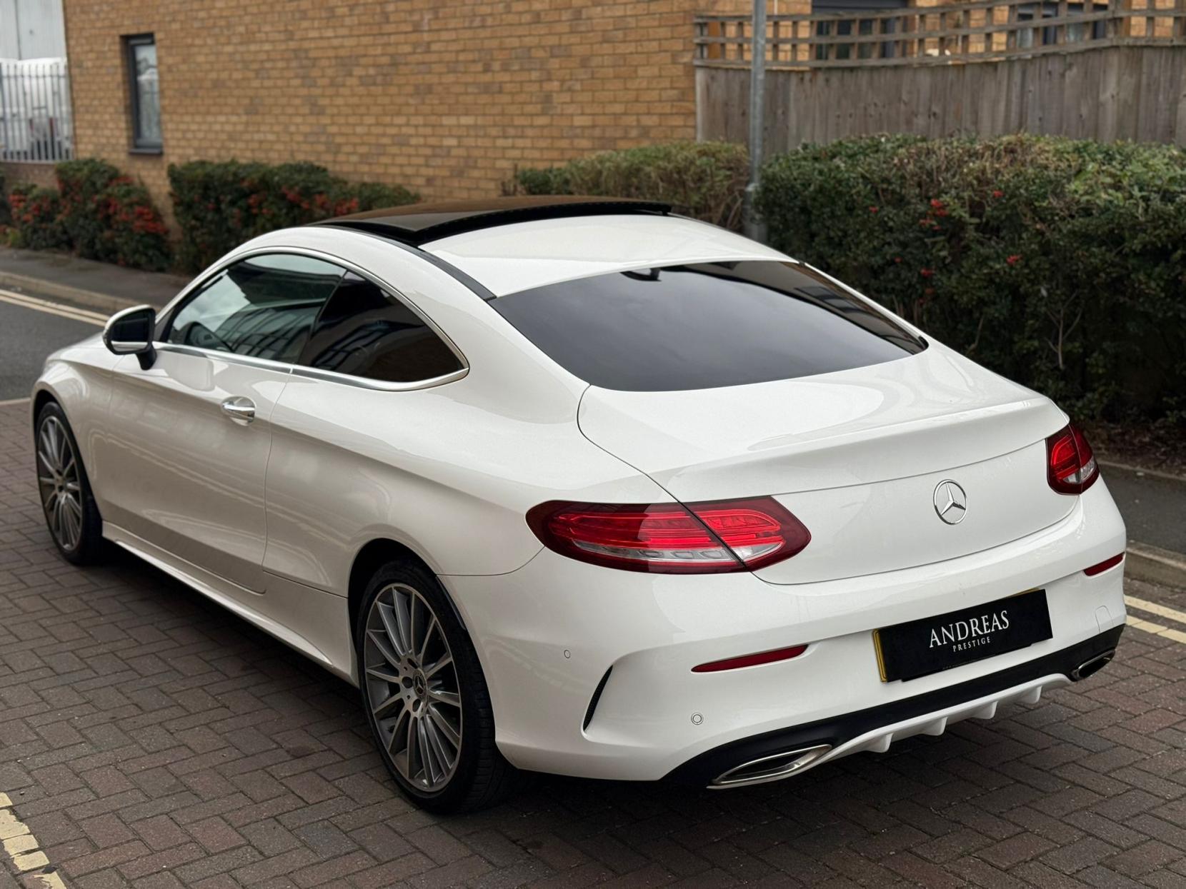 Mercedes-Benz C Class 2.0 C200 AMG Line (Premium) Coupe 2dr Petrol G-Tronic+ Euro 6 (s/s) (184 ps)