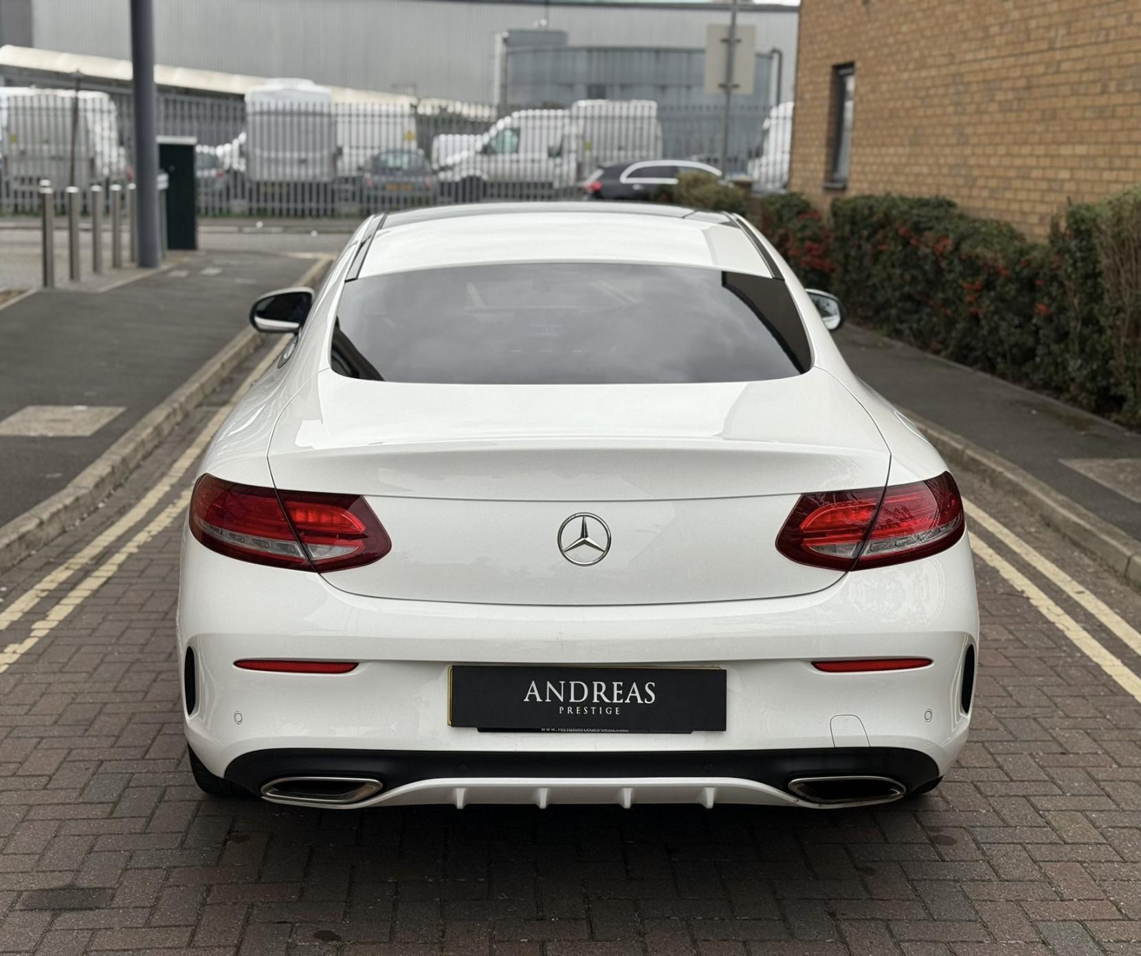 Mercedes-Benz C Class 2.0 C200 AMG Line (Premium) Coupe 2dr Petrol G-Tronic+ Euro 6 (s/s) (184 ps)
