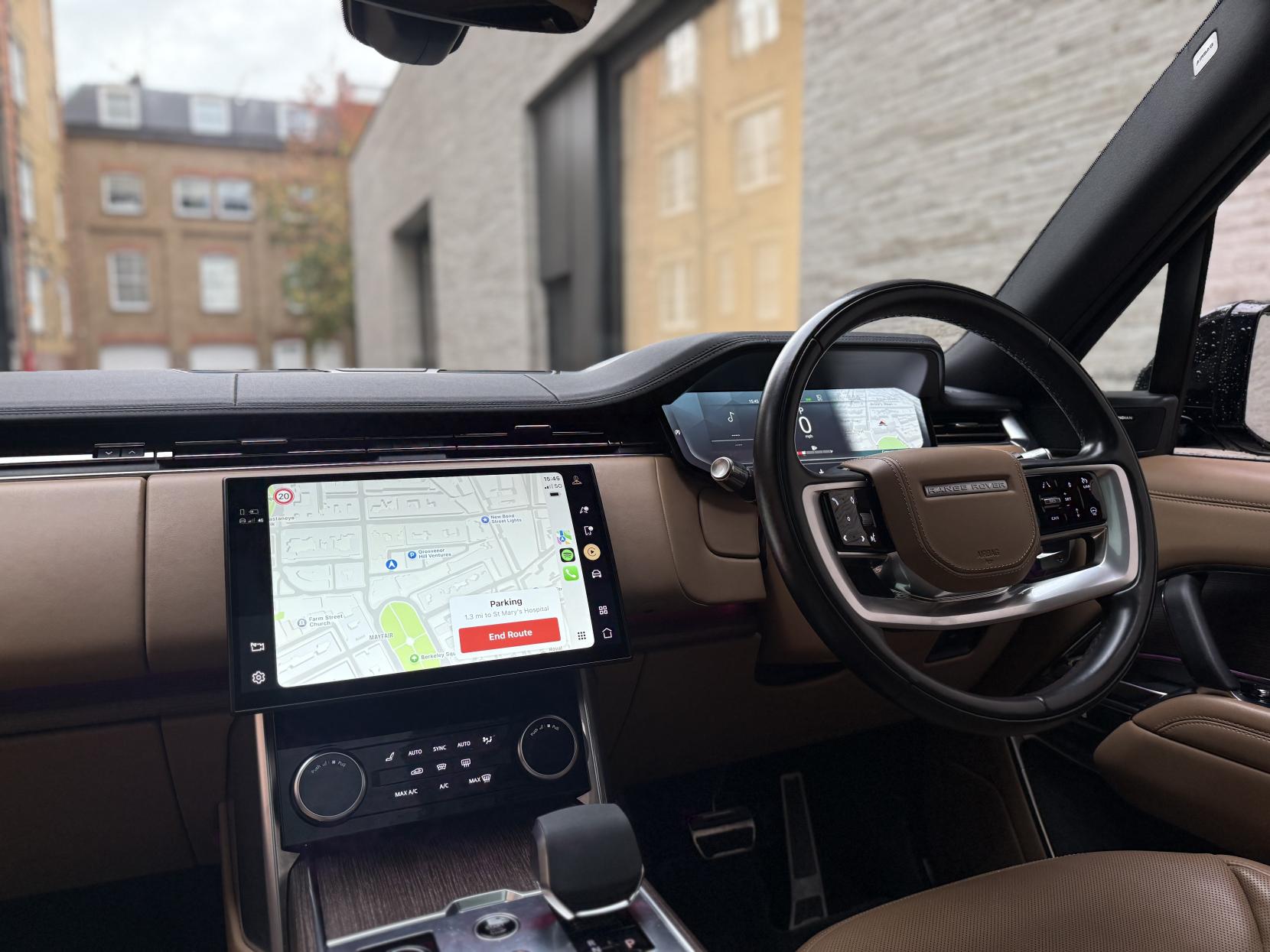 Land Rover Range Rover 3.0 D300 MHEV SE SUV 5dr Diesel Auto 4WD Euro 6 (s/s) (300 ps)