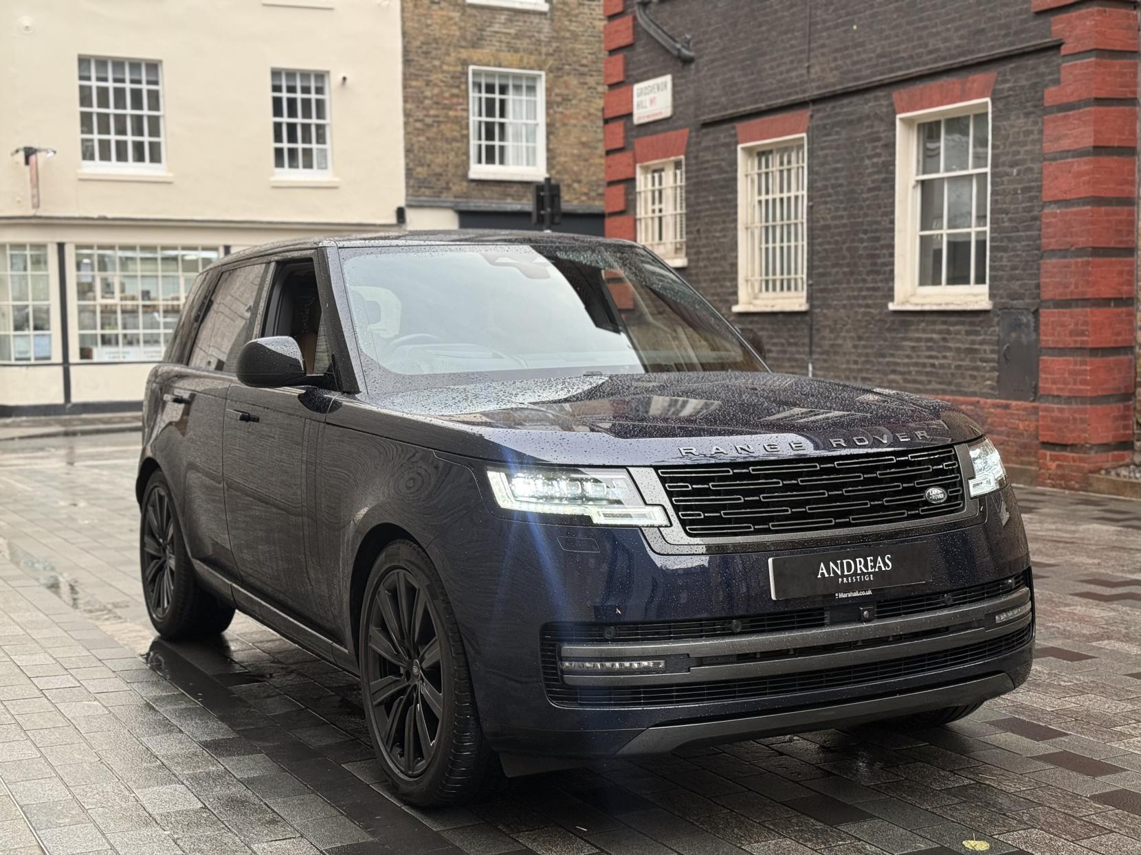 Land Rover Range Rover 3.0 D300 MHEV SE SUV 5dr Diesel Auto 4WD Euro 6 (s/s) (300 ps)