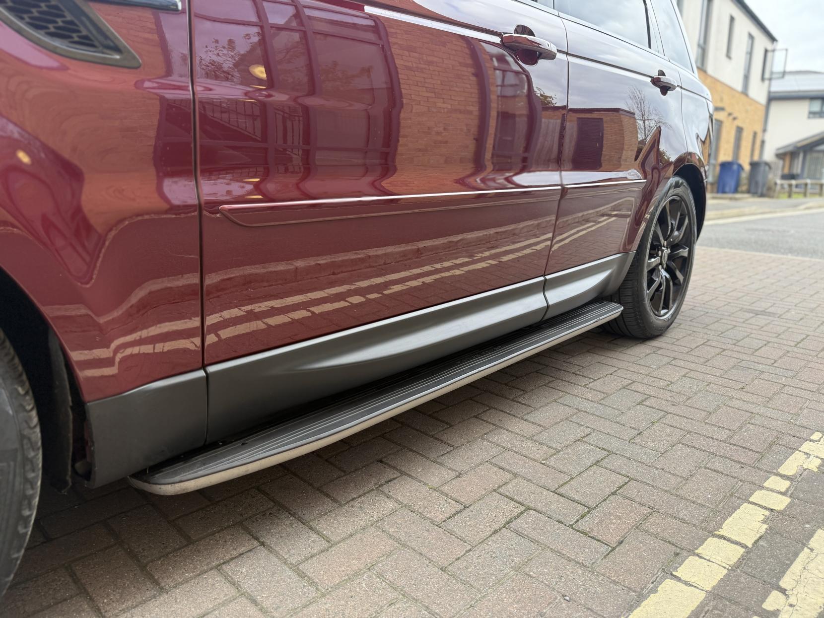 Land Rover Range Rover Sport 3.0 SD V6 HSE SUV 5dr Diesel Auto 4WD Euro 6 (s/s) (306 ps)