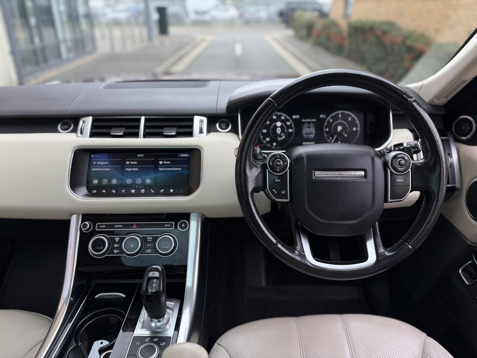 Land Rover Range Rover Sport 3.0 SD V6 HSE SUV 5dr Diesel Auto 4WD Euro 6 (s/s) (306 ps)