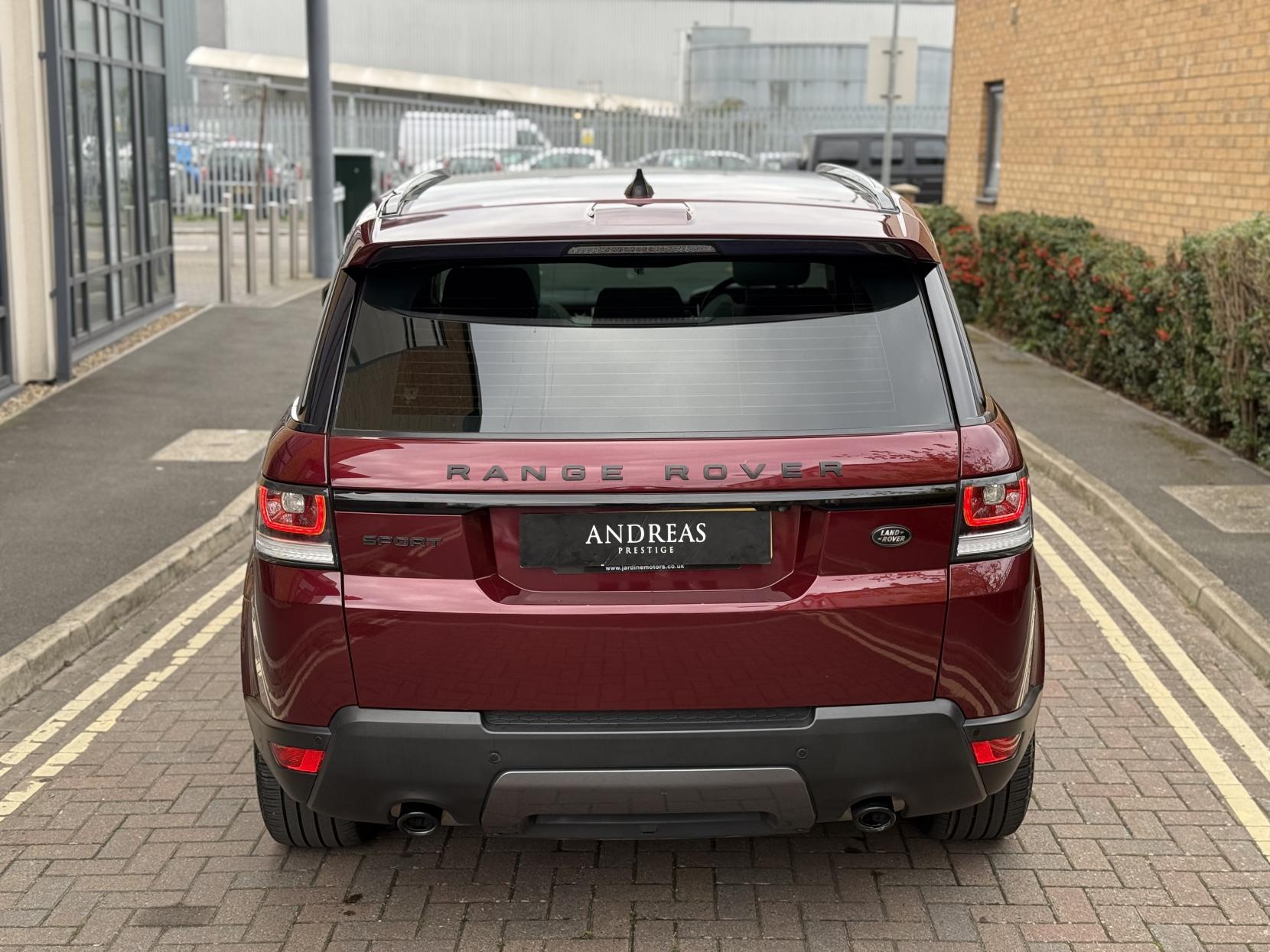 Land Rover Range Rover Sport 3.0 SD V6 HSE SUV 5dr Diesel Auto 4WD Euro 6 (s/s) (306 ps)