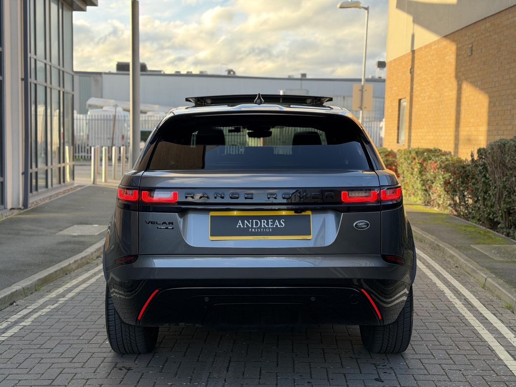 Land Rover Range Rover Velar 2.0 D180 R-Dynamic SE SUV 5dr Diesel Auto 4WD Euro 6 (s/s) (180 ps)