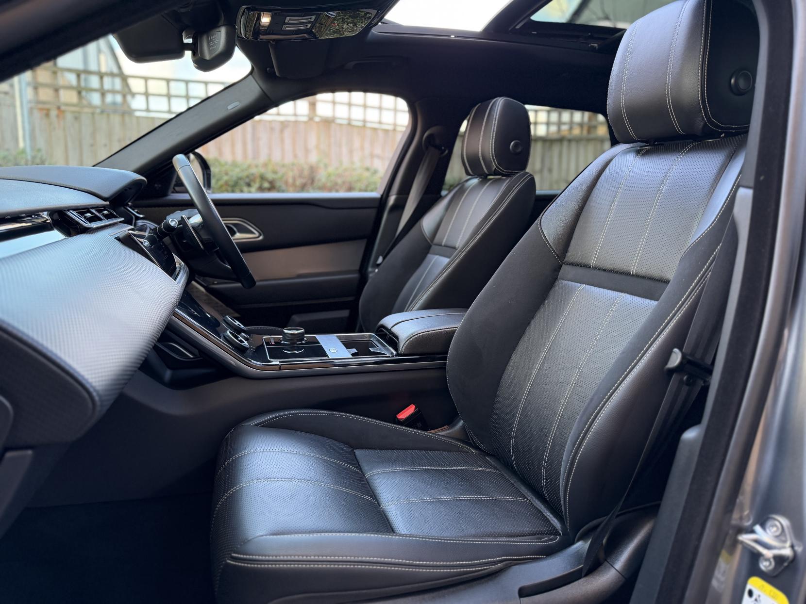 Land Rover Range Rover Velar 2.0 D180 R-Dynamic SE SUV 5dr Diesel Auto 4WD Euro 6 (s/s) (180 ps)