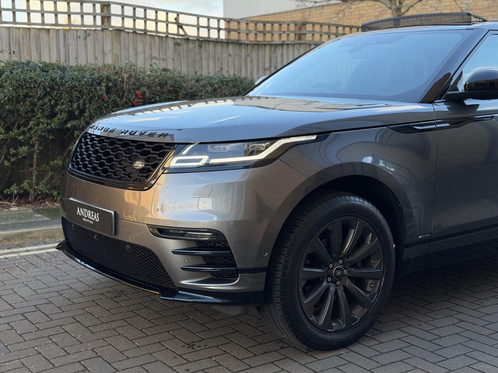 Land Rover Range Rover Velar 2.0 D180 R-Dynamic SE SUV 5dr Diesel Auto 4WD Euro 6 (s/s) (180 ps)