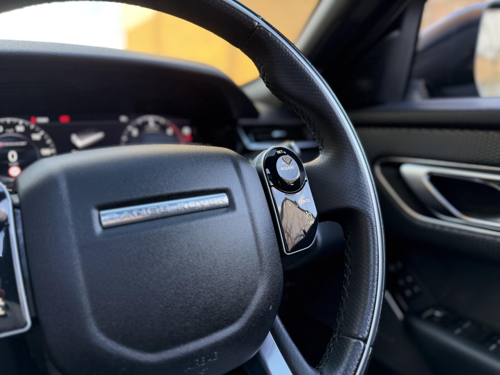 Land Rover Range Rover Velar 2.0 D180 R-Dynamic SE SUV 5dr Diesel Auto 4WD Euro 6 (s/s) (180 ps)