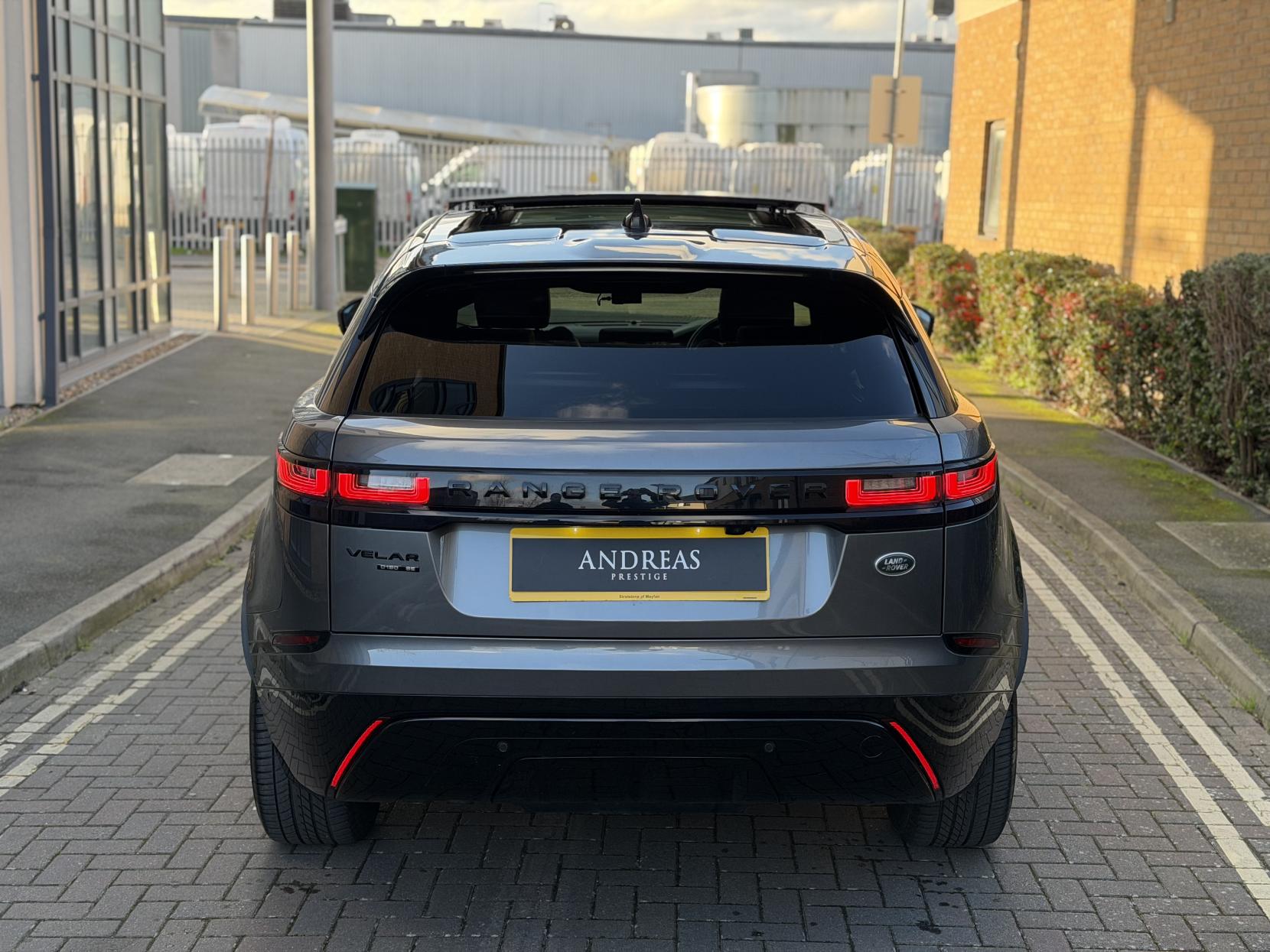 Land Rover Range Rover Velar 2.0 D180 R-Dynamic SE SUV 5dr Diesel Auto 4WD Euro 6 (s/s) (180 ps)