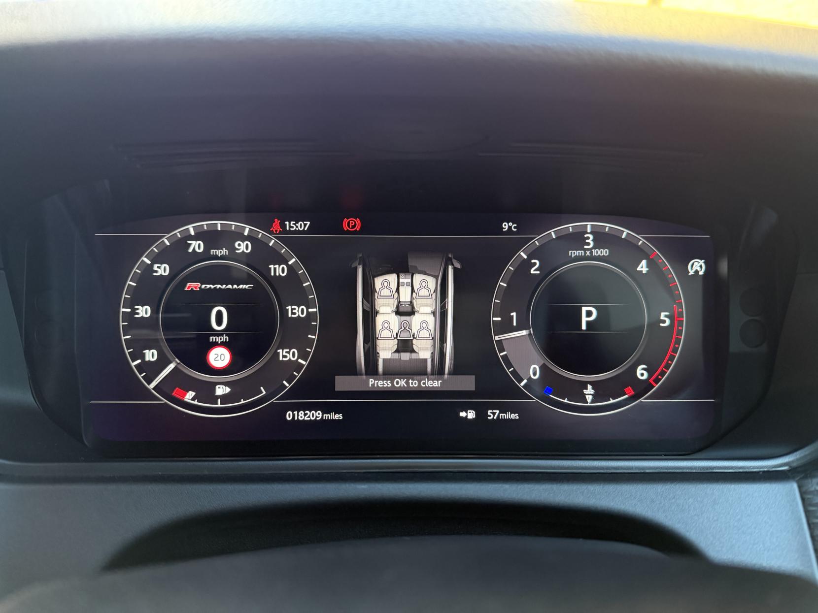 Land Rover Range Rover Velar 2.0 D180 R-Dynamic SE SUV 5dr Diesel Auto 4WD Euro 6 (s/s) (180 ps)