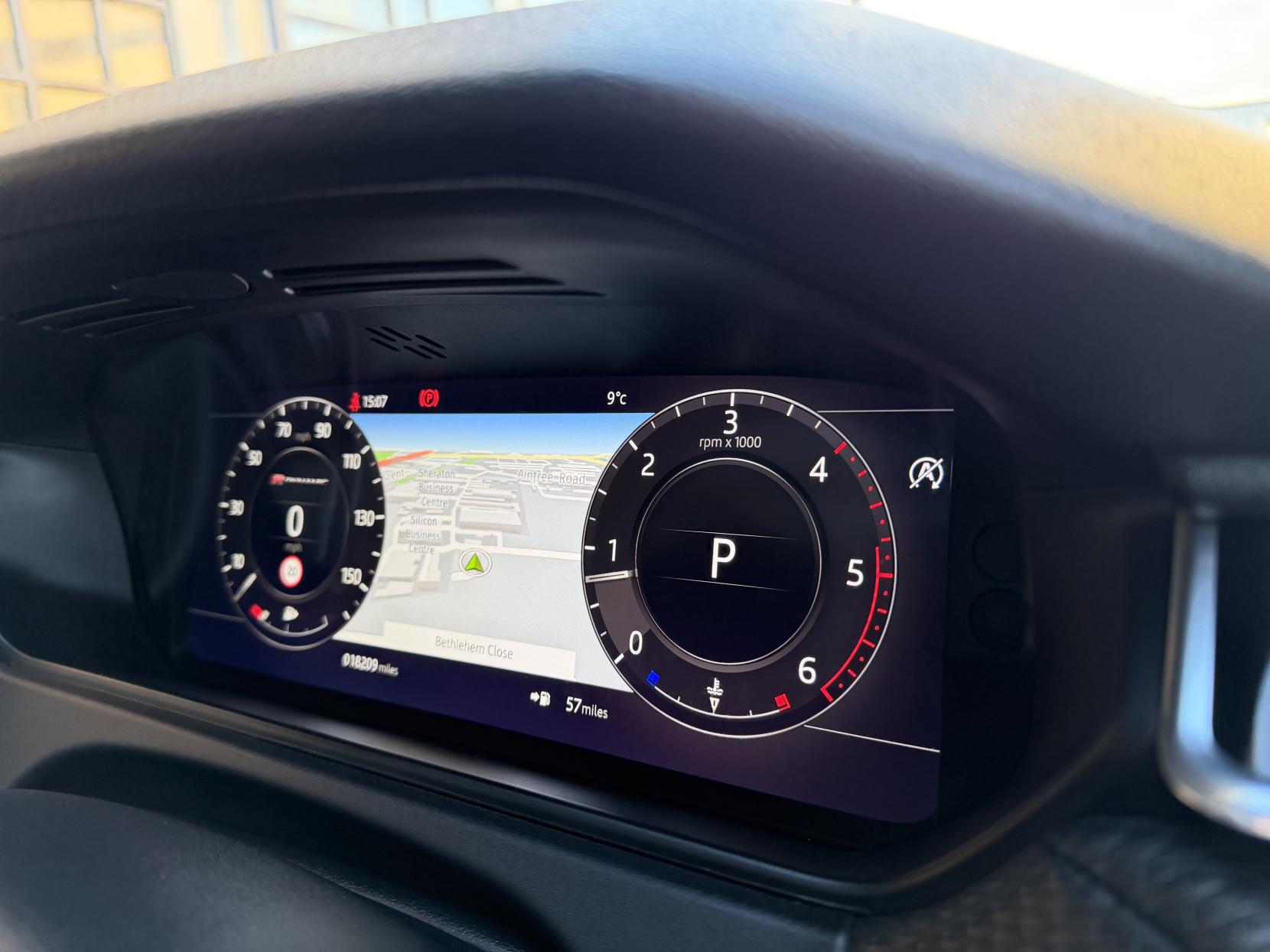 Land Rover Range Rover Velar 2.0 D180 R-Dynamic SE SUV 5dr Diesel Auto 4WD Euro 6 (s/s) (180 ps)