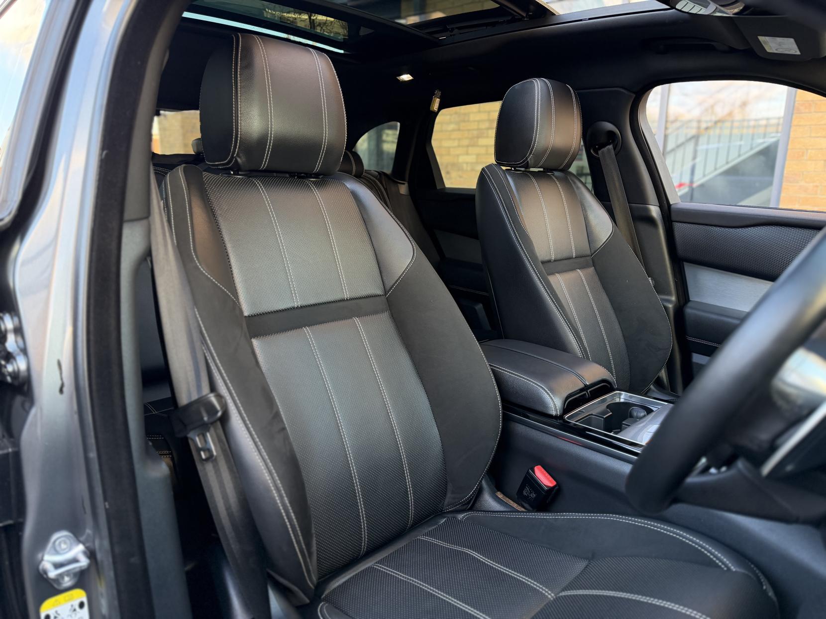 Land Rover Range Rover Velar 2.0 D180 R-Dynamic SE SUV 5dr Diesel Auto 4WD Euro 6 (s/s) (180 ps)