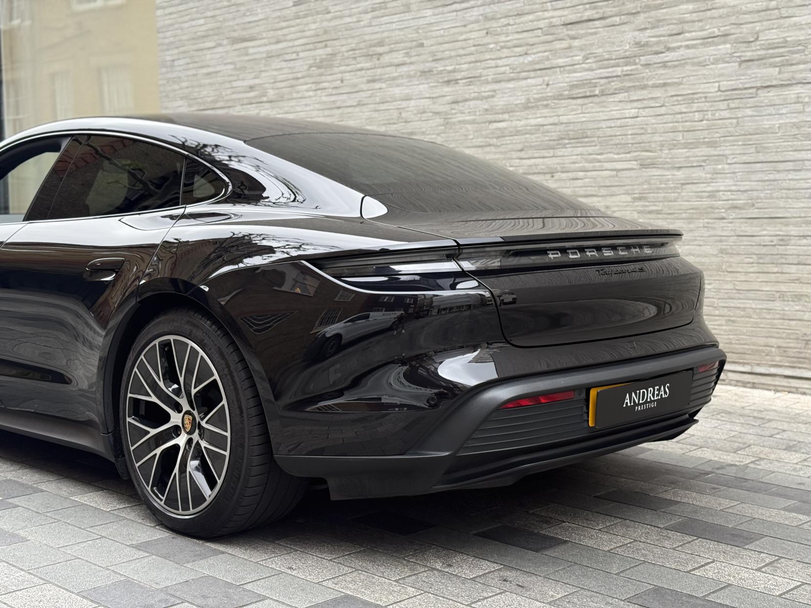 Porsche Taycan Performance Plus 93.4kWh 4S Saloon 4dr Electric Auto 4WD (571 ps)