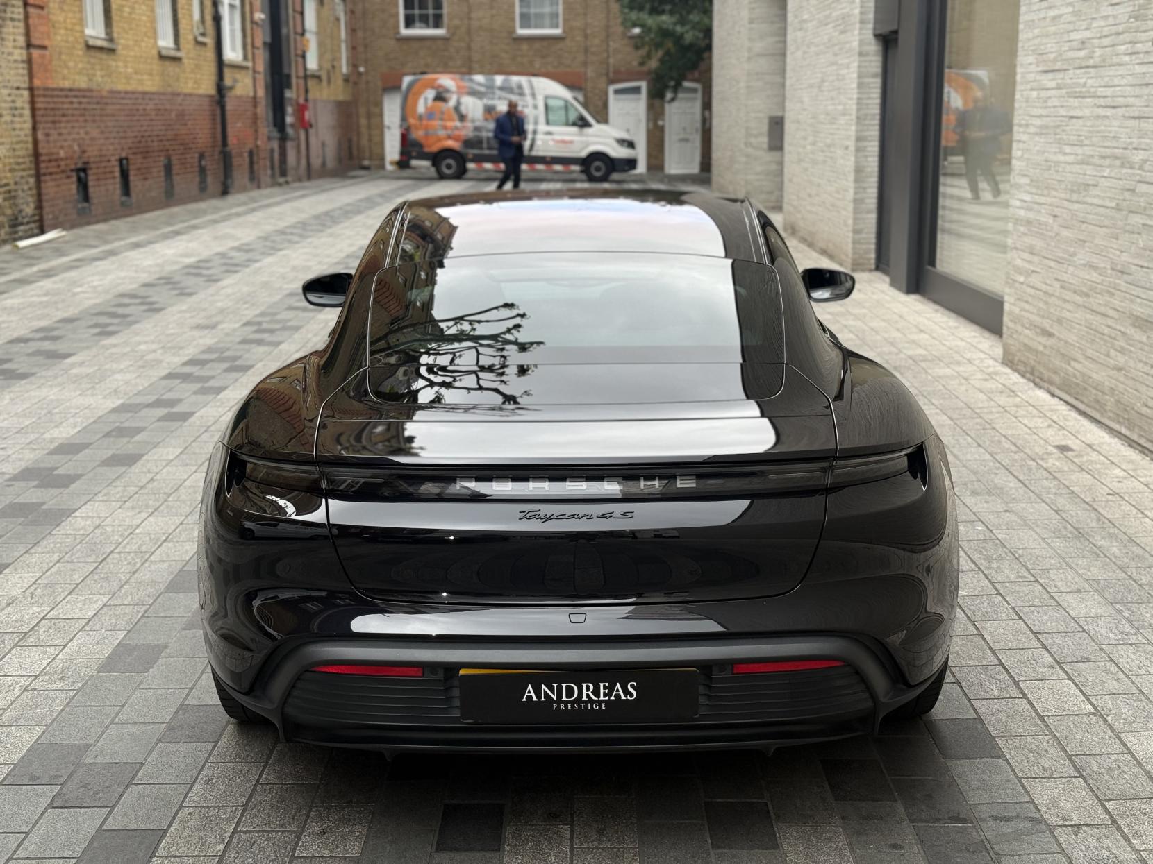 Porsche Taycan Performance Plus 93.4kWh 4S Saloon 4dr Electric Auto 4WD (571 ps)