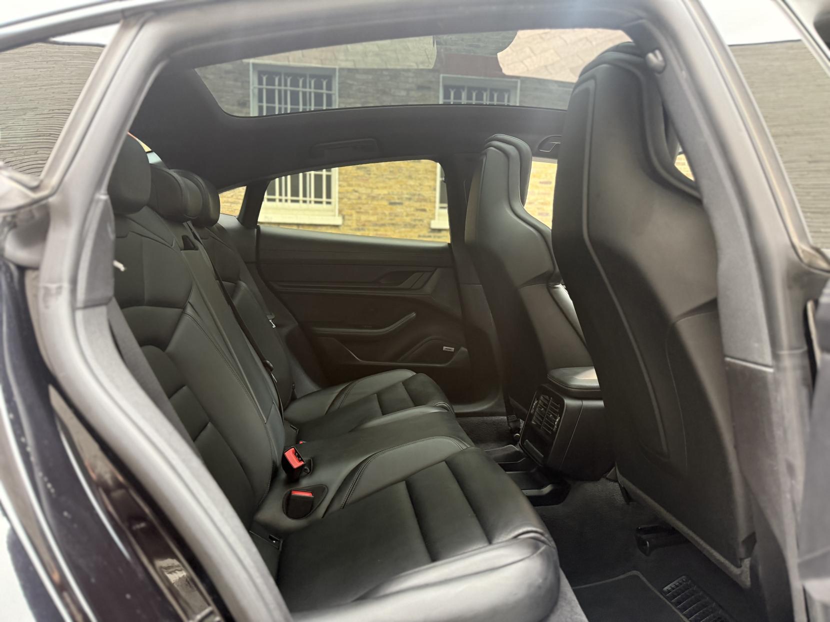 Porsche Taycan Performance Plus 93.4kWh 4S Saloon 4dr Electric Auto 4WD (571 ps)