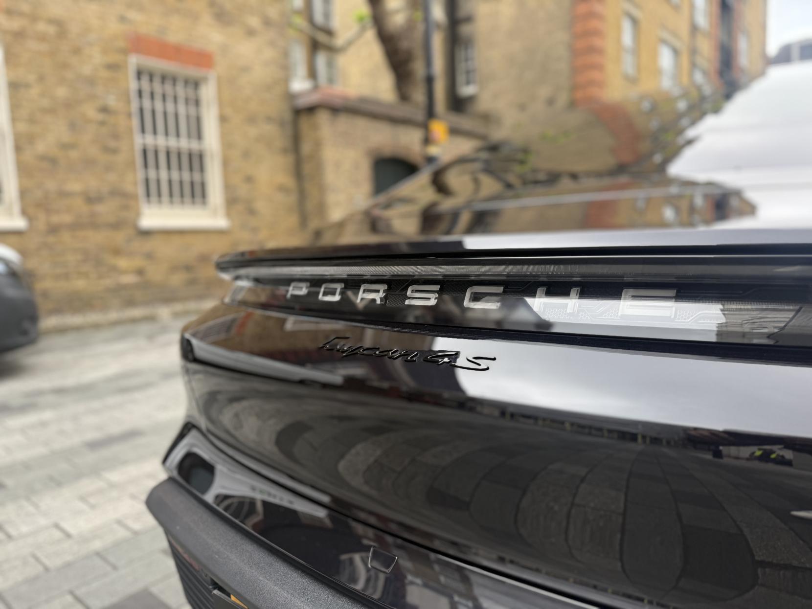 Porsche Taycan Performance Plus 93.4kWh 4S Saloon 4dr Electric Auto 4WD (571 ps)