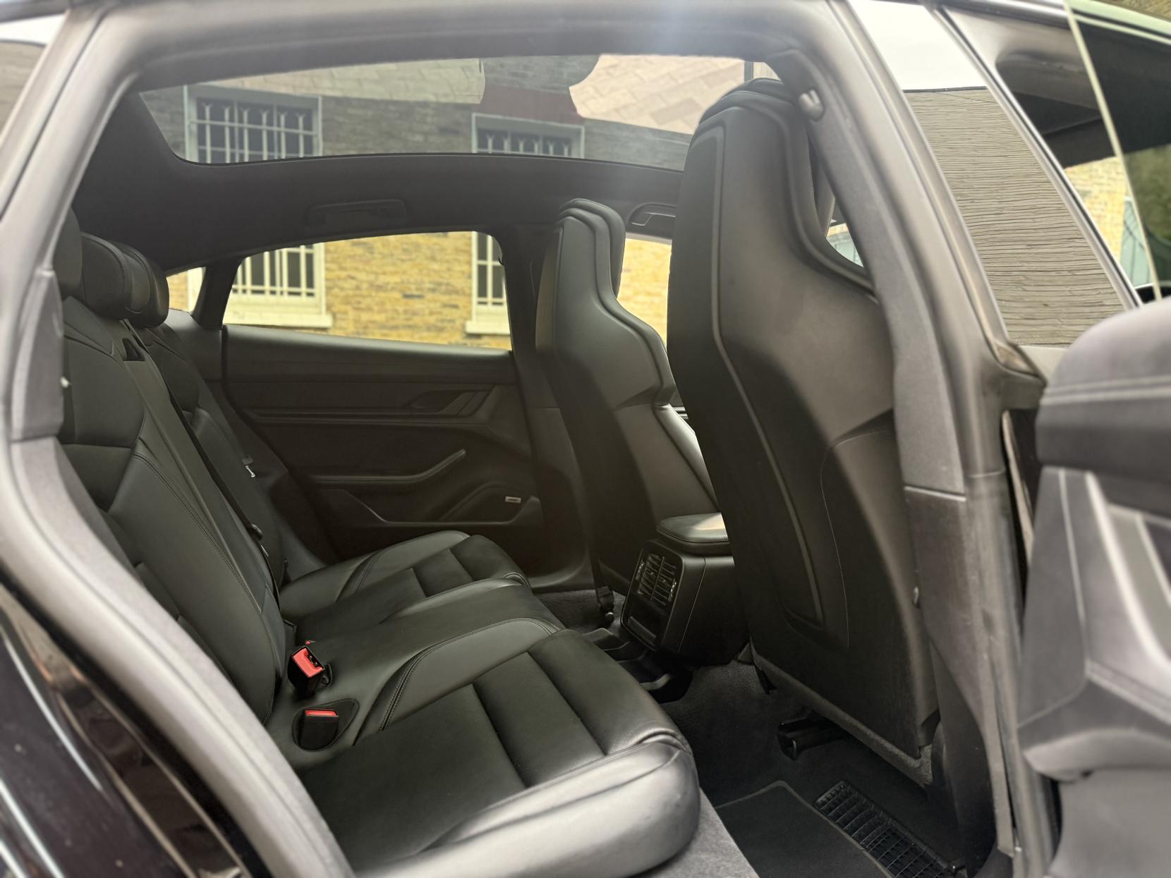 Porsche Taycan Performance Plus 93.4kWh 4S Saloon 4dr Electric Auto 4WD (571 ps)