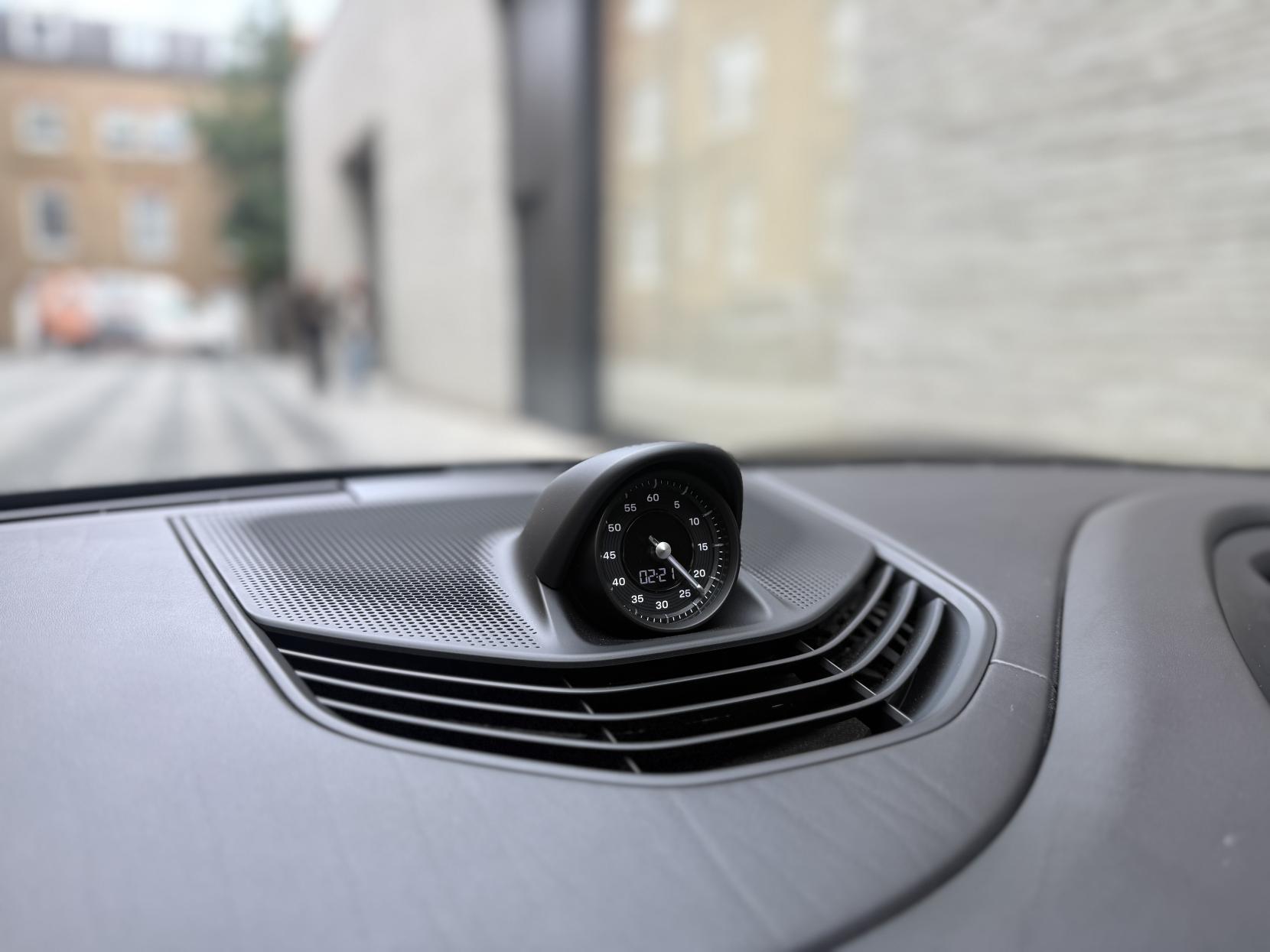 Porsche Taycan Performance Plus 93.4kWh 4S Saloon 4dr Electric Auto 4WD (571 ps)