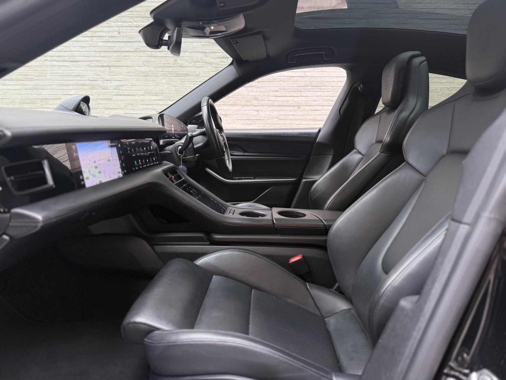 Porsche Taycan Performance Plus 93.4kWh 4S Saloon 4dr Electric Auto 4WD (571 ps)