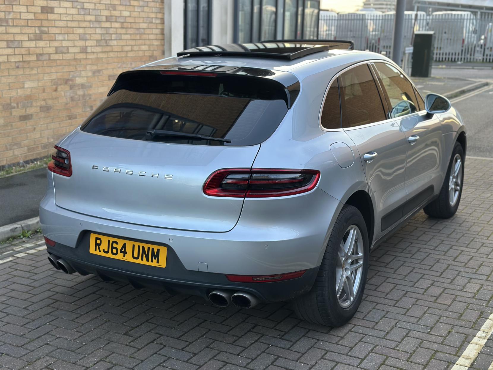 Porsche Macan 3.0 TD V6 S SUV 5dr Diesel PDK 4WD Euro 6 (s/s) (258 ps)