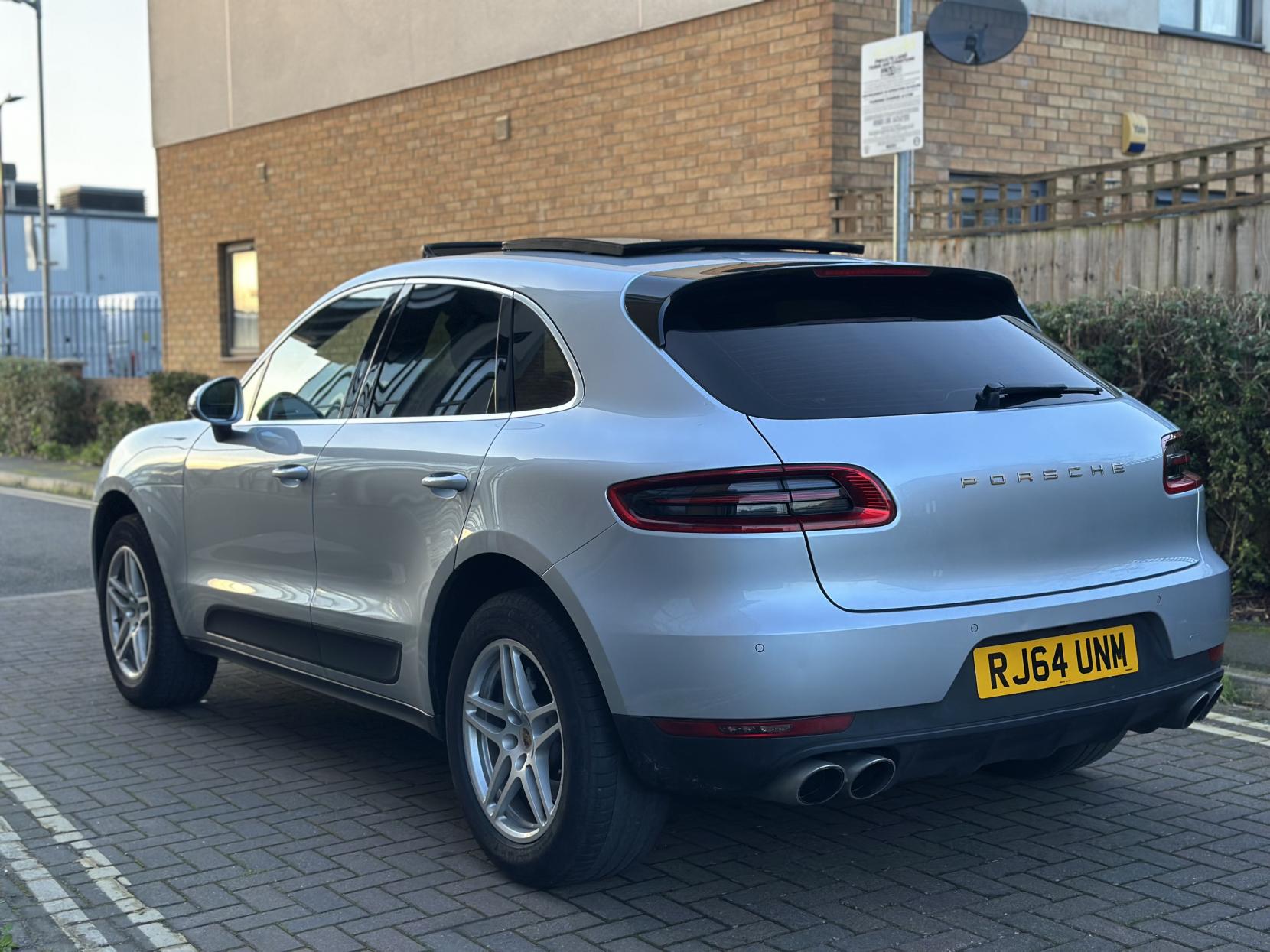 Porsche Macan 3.0 TD V6 S SUV 5dr Diesel PDK 4WD Euro 6 (s/s) (258 ps)