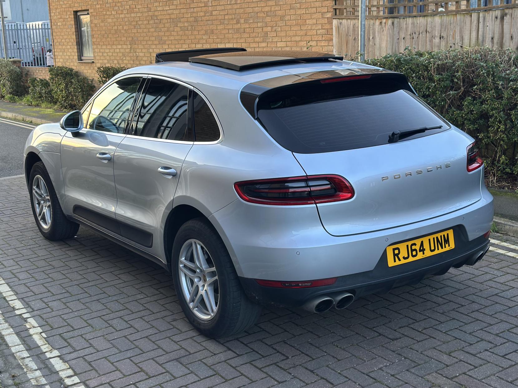 Porsche Macan 3.0 TD V6 S SUV 5dr Diesel PDK 4WD Euro 6 (s/s) (258 ps)