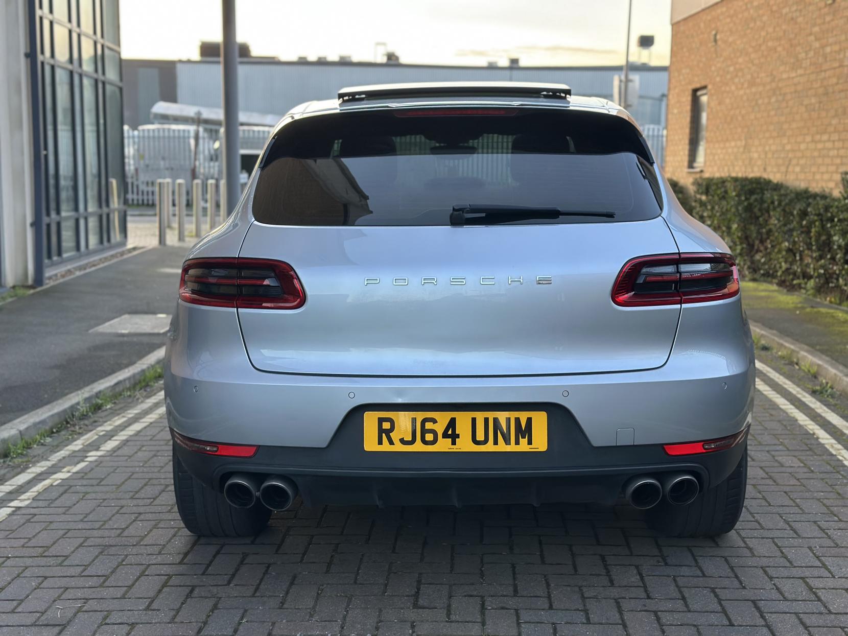 Porsche Macan 3.0 TD V6 S SUV 5dr Diesel PDK 4WD Euro 6 (s/s) (258 ps)