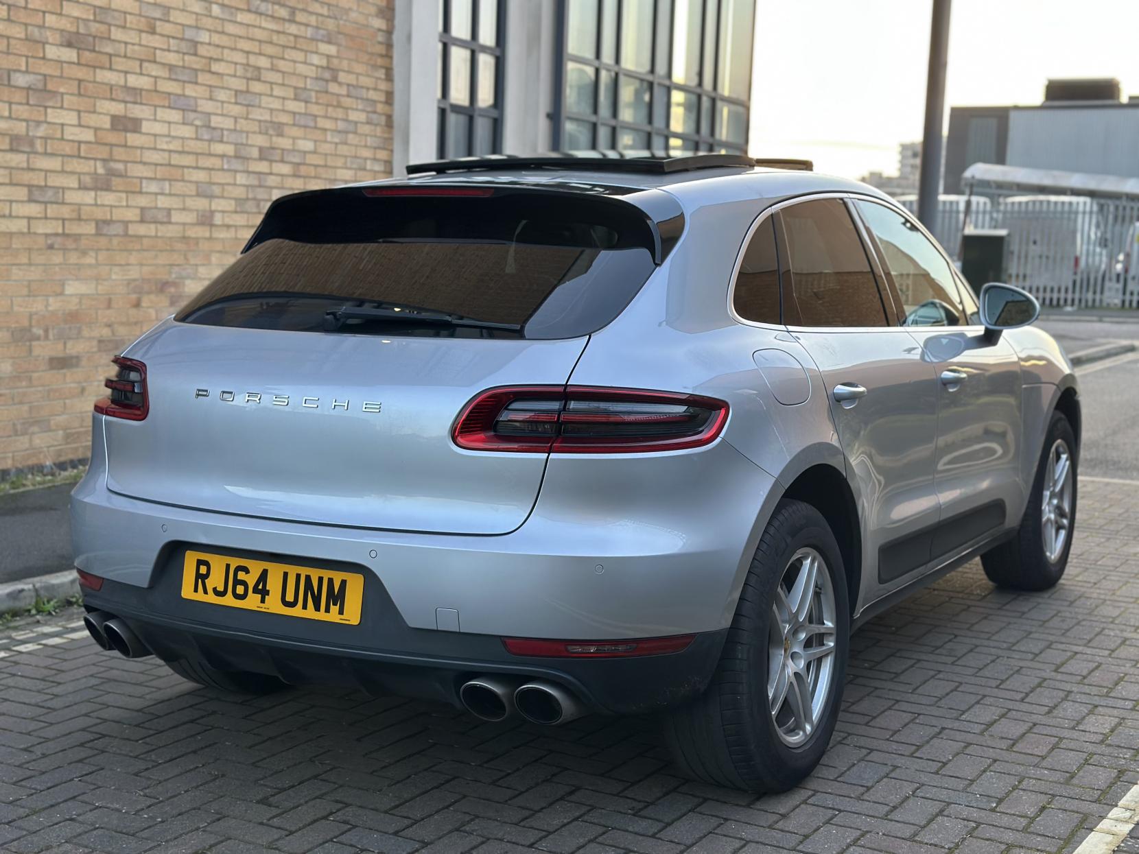 Porsche Macan 3.0 TD V6 S SUV 5dr Diesel PDK 4WD Euro 6 (s/s) (258 ps)