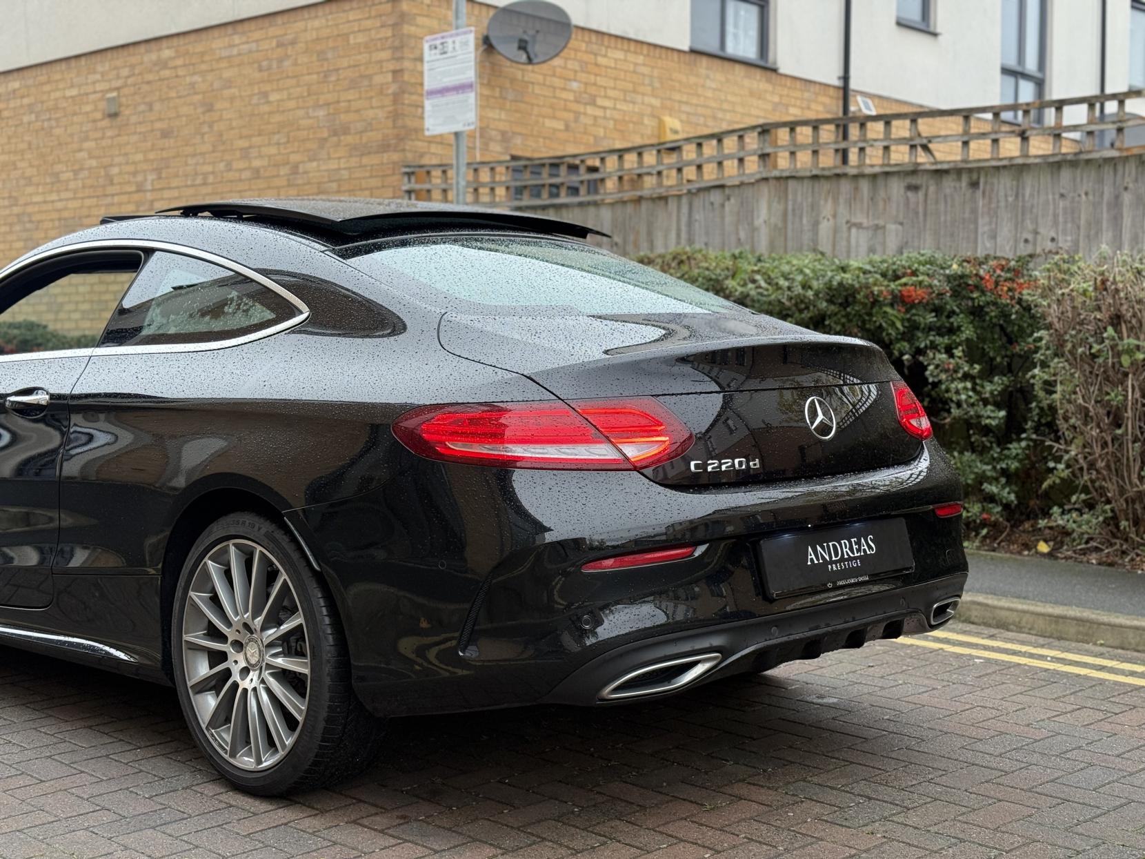 Mercedes-Benz C Class 2.1 C220d AMG Line (Premium) Coupe 2dr Diesel G-Tronic+ Euro 6 (s/s) (170 ps)