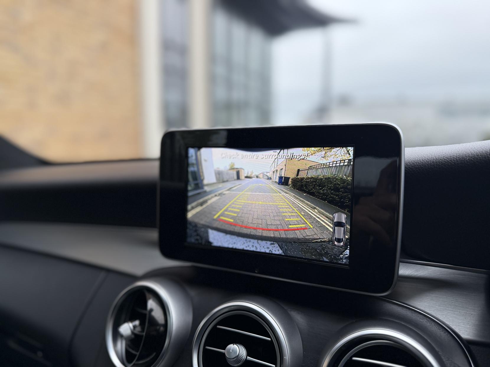 Mercedes-Benz C Class 2.1 C220d AMG Line (Premium) Coupe 2dr Diesel G-Tronic+ Euro 6 (s/s) (170 ps)