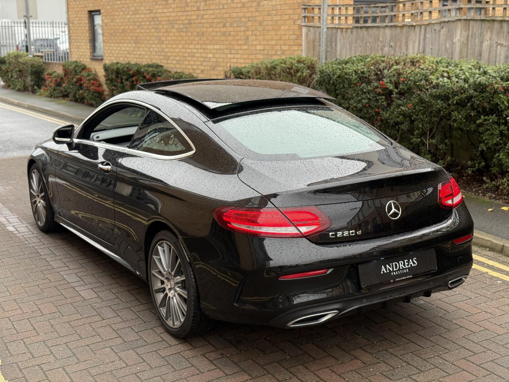 Mercedes-Benz C Class 2.1 C220d AMG Line (Premium) Coupe 2dr Diesel G-Tronic+ Euro 6 (s/s) (170 ps)