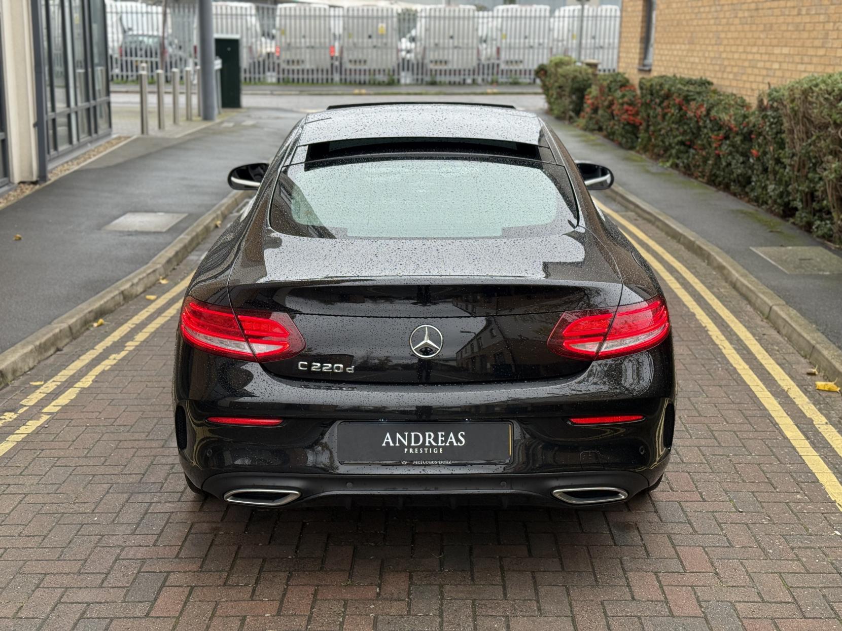 Mercedes-Benz C Class 2.1 C220d AMG Line (Premium) Coupe 2dr Diesel G-Tronic+ Euro 6 (s/s) (170 ps)
