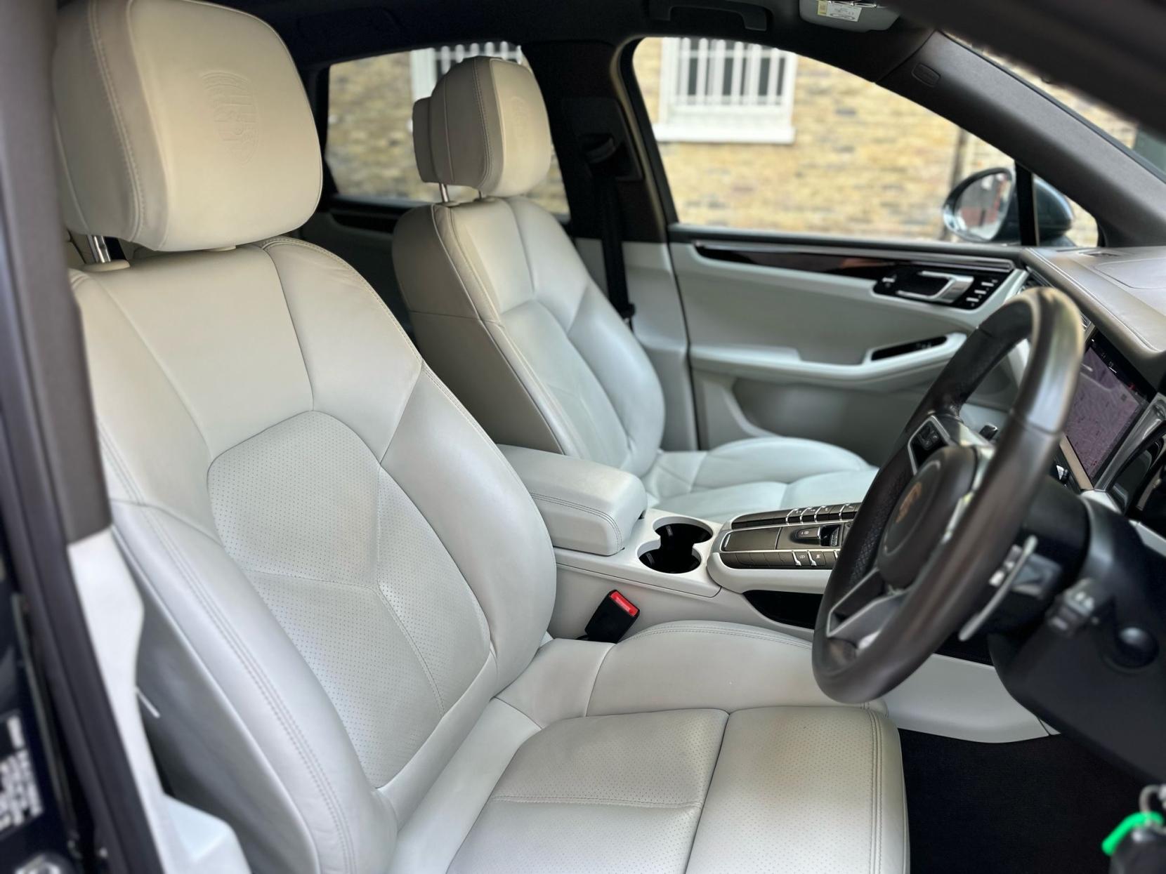 Porsche Macan 3.0T V6 S SUV 5dr Petrol PDK 4WD Euro 6 (s/s) (354 ps)