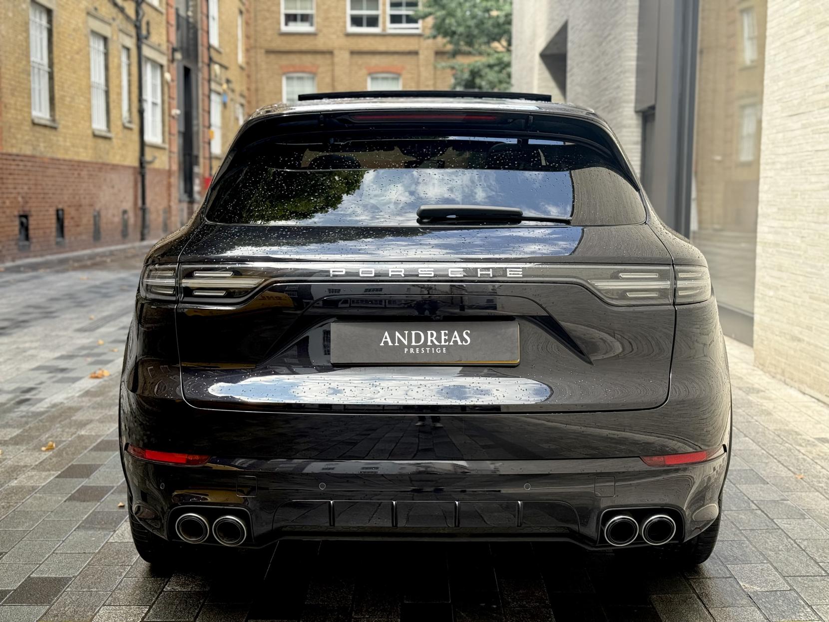 Porsche Cayenne 3.0 V6 E-Hybrid 14.1kWh SUV 5dr Petrol Plug-in Hybrid TiptronicS 4WD Euro 6 (s/s) (3.6kW Charger) (462 ps)