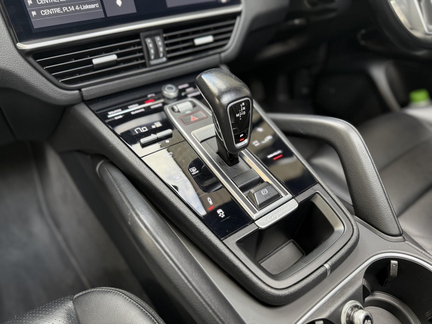 Porsche Cayenne 3.0 V6 E-Hybrid 14.1kWh SUV 5dr Petrol Plug-in Hybrid TiptronicS 4WD Euro 6 (s/s) (3.6kW Charger) (462 ps)