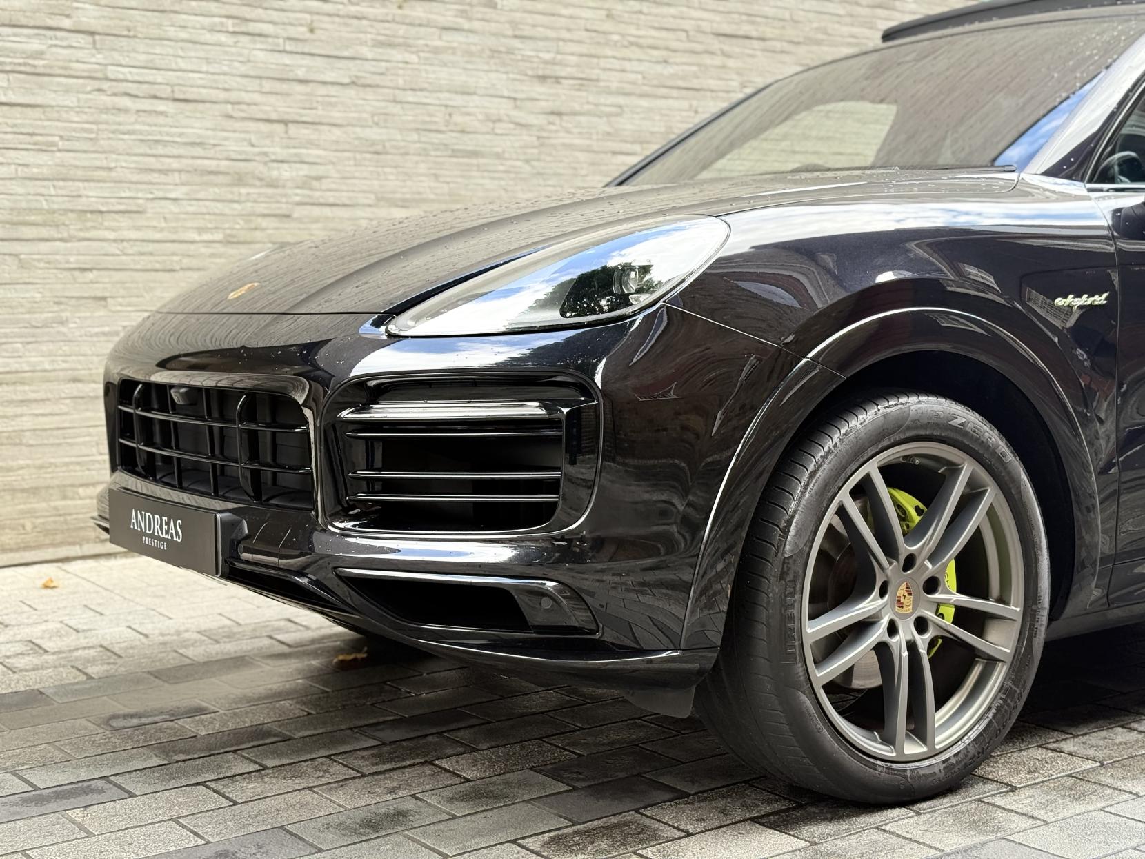 Porsche Cayenne 3.0 V6 E-Hybrid 14.1kWh SUV 5dr Petrol Plug-in Hybrid TiptronicS 4WD Euro 6 (s/s) (3.6kW Charger) (462 ps)
