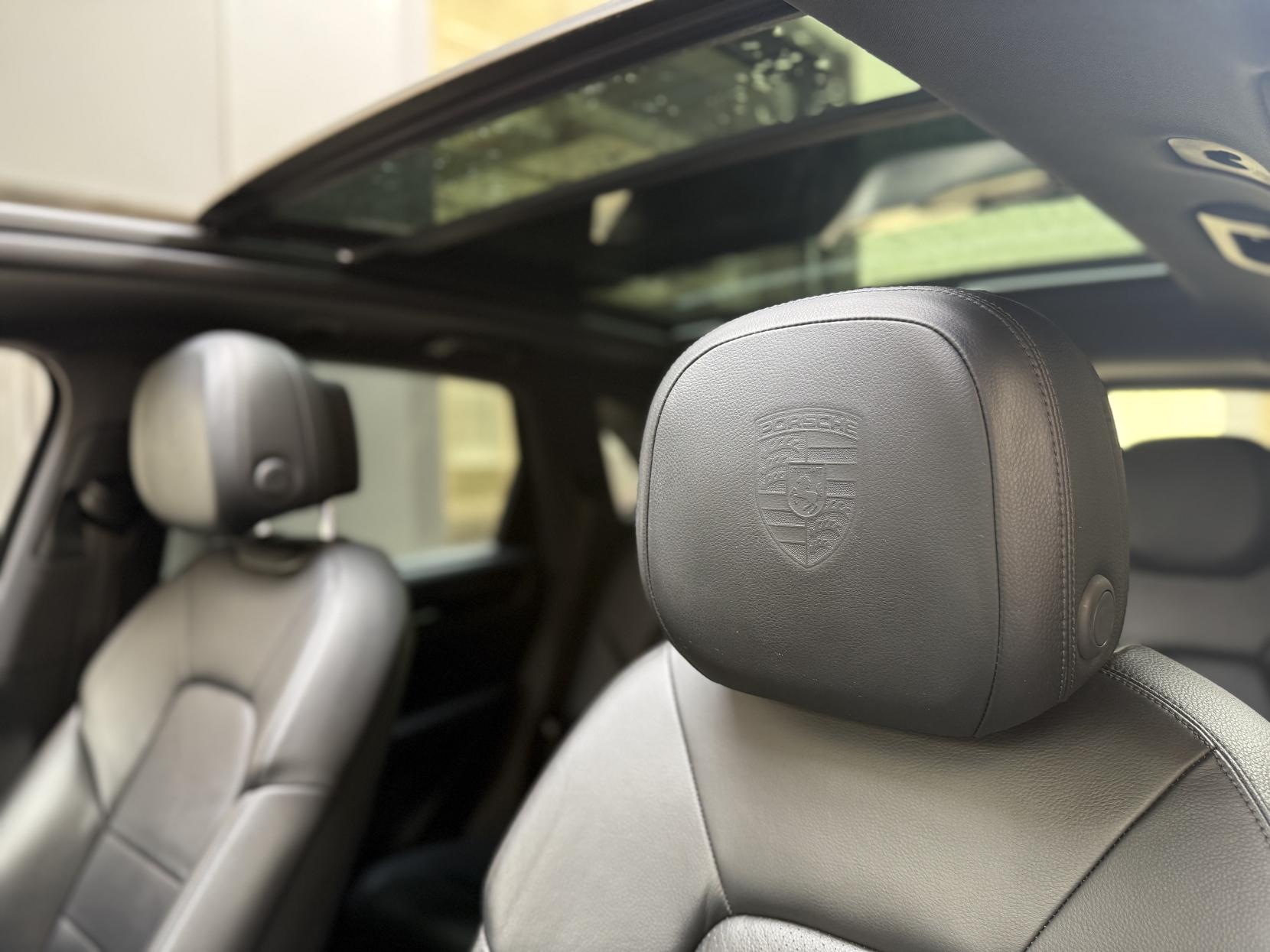 Porsche Cayenne 3.0 V6 E-Hybrid 14.1kWh SUV 5dr Petrol Plug-in Hybrid TiptronicS 4WD Euro 6 (s/s) (3.6kW Charger) (462 ps)