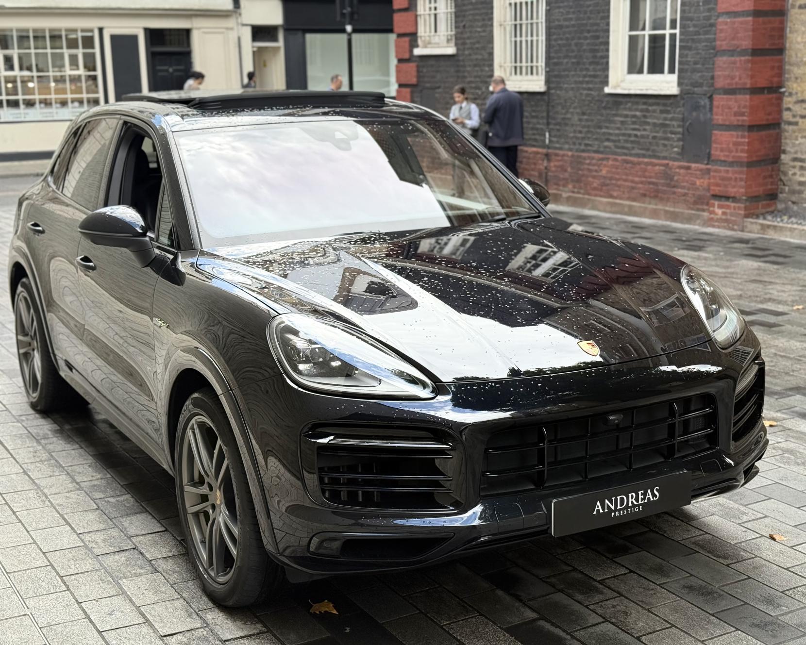 Porsche Cayenne 3.0 V6 E-Hybrid 14.1kWh SUV 5dr Petrol Plug-in Hybrid TiptronicS 4WD Euro 6 (s/s) (3.6kW Charger) (462 ps)