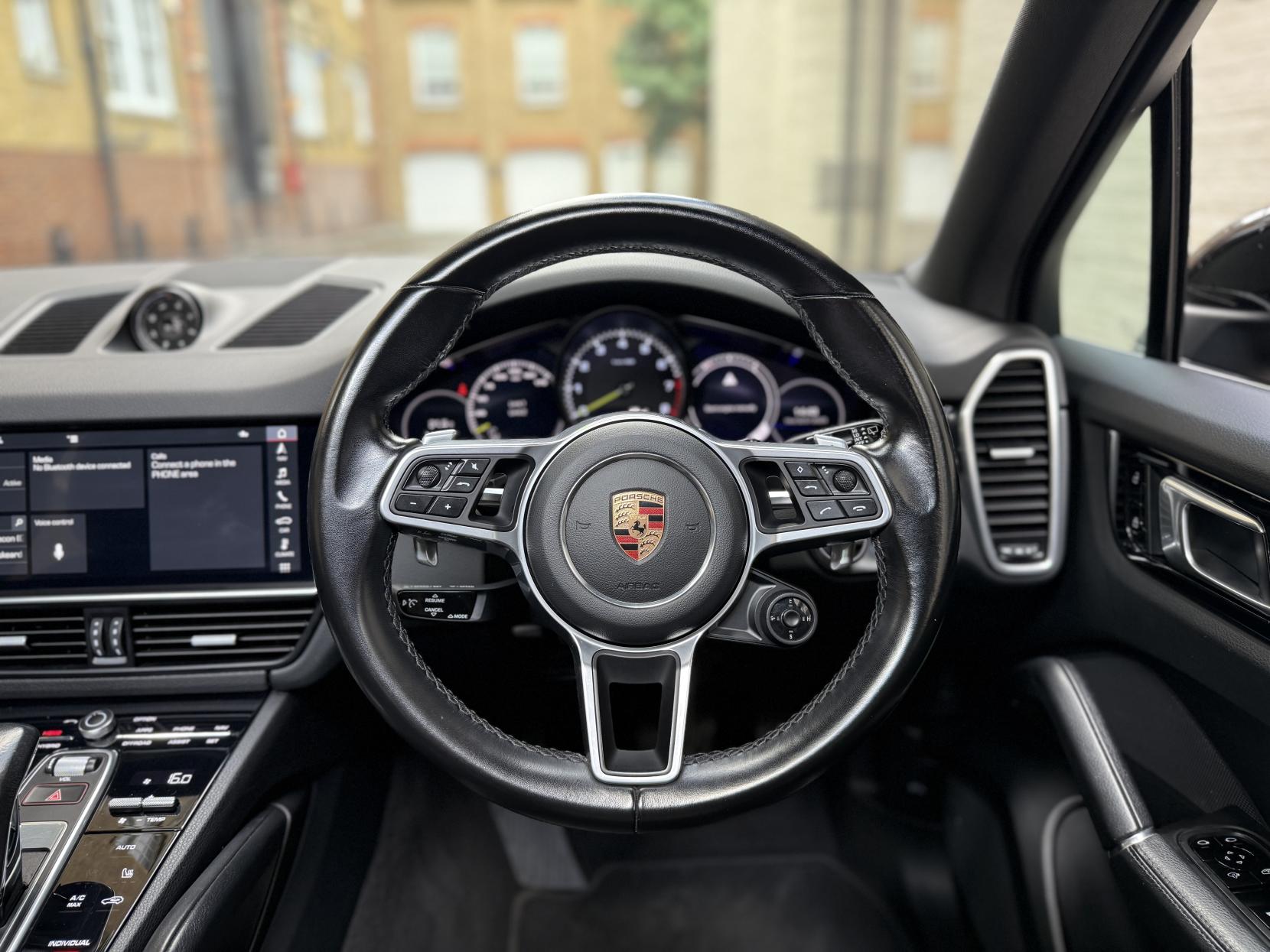 Porsche Cayenne 3.0 V6 E-Hybrid 14.1kWh SUV 5dr Petrol Plug-in Hybrid TiptronicS 4WD Euro 6 (s/s) (3.6kW Charger) (462 ps)