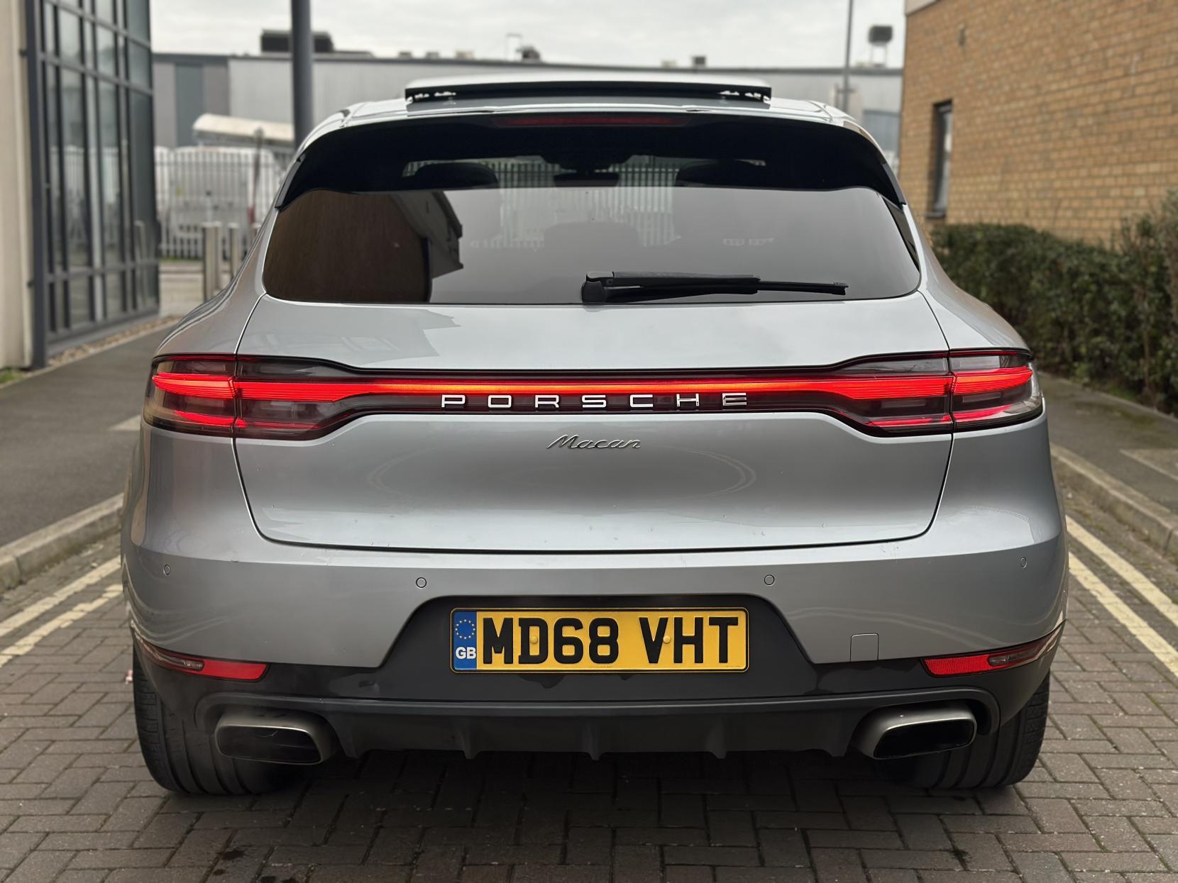 Porsche Macan 2.0T SUV 5dr Petrol PDK 4WD Euro 6 (s/s) (245 ps)