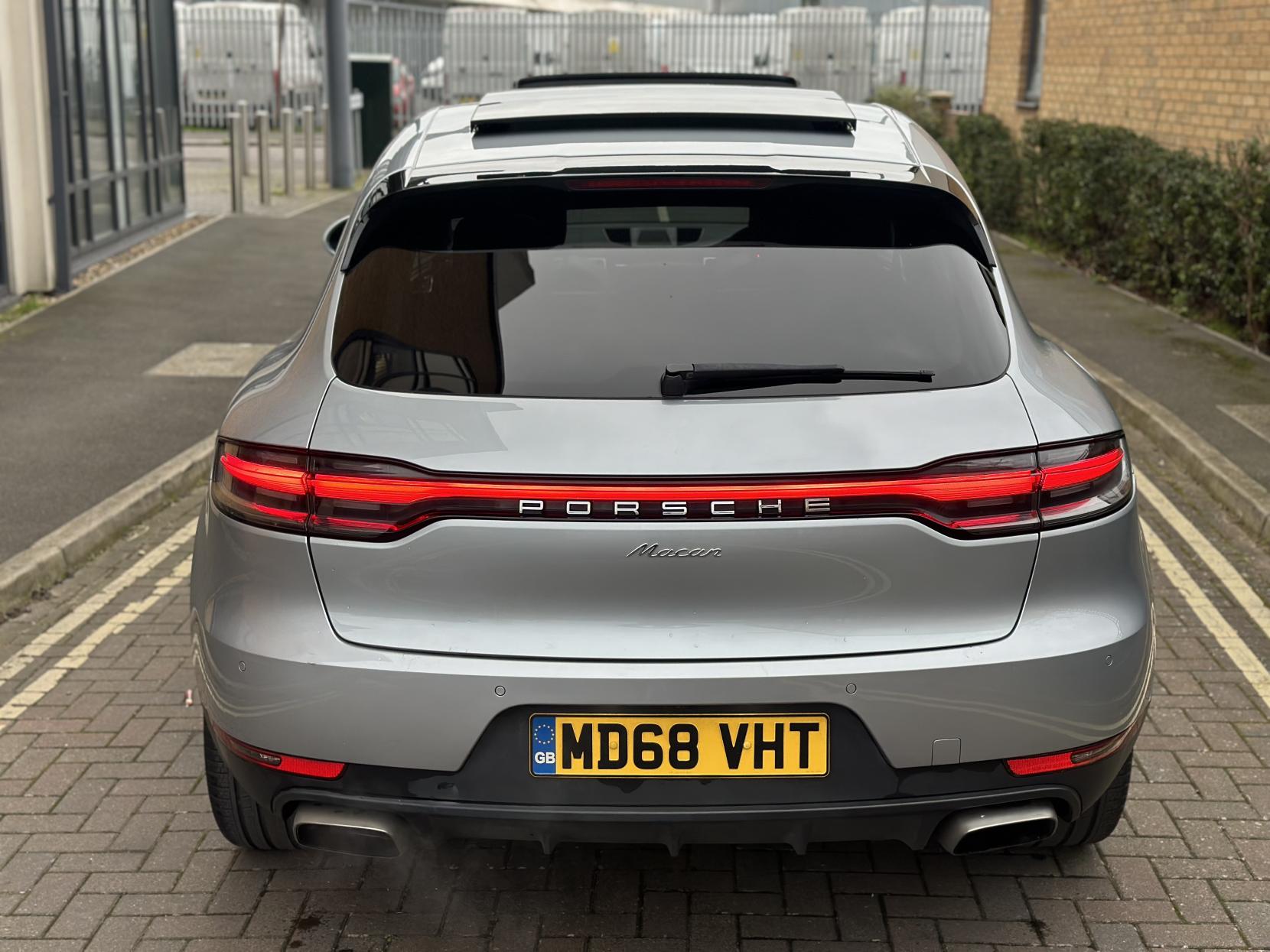 Porsche Macan 2.0T SUV 5dr Petrol PDK 4WD Euro 6 (s/s) (245 ps)