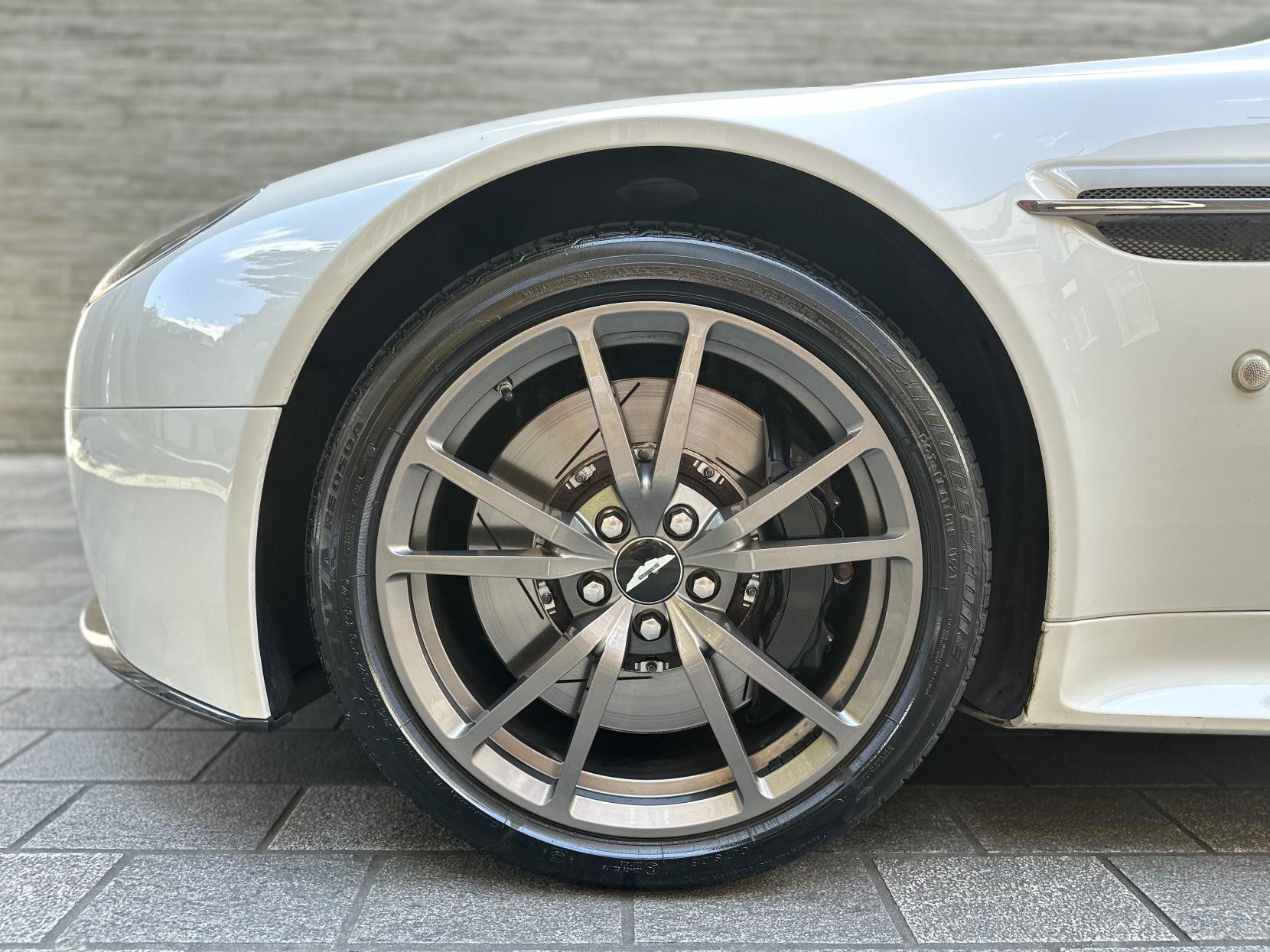 Aston Martin Vantage 4.7 V8 S Coupe 2dr Petrol Sportshift Euro 5 (430 bhp)