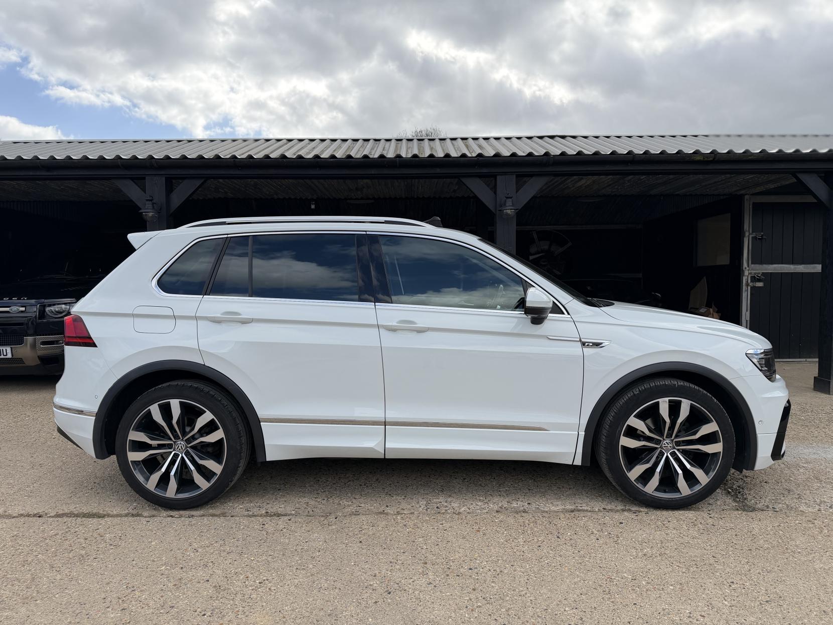 Volkswagen Tiguan 1.5 TSI EVO R-Line Tech SUV 5dr Petrol DSG Euro 6 (s/s) (150 ps)