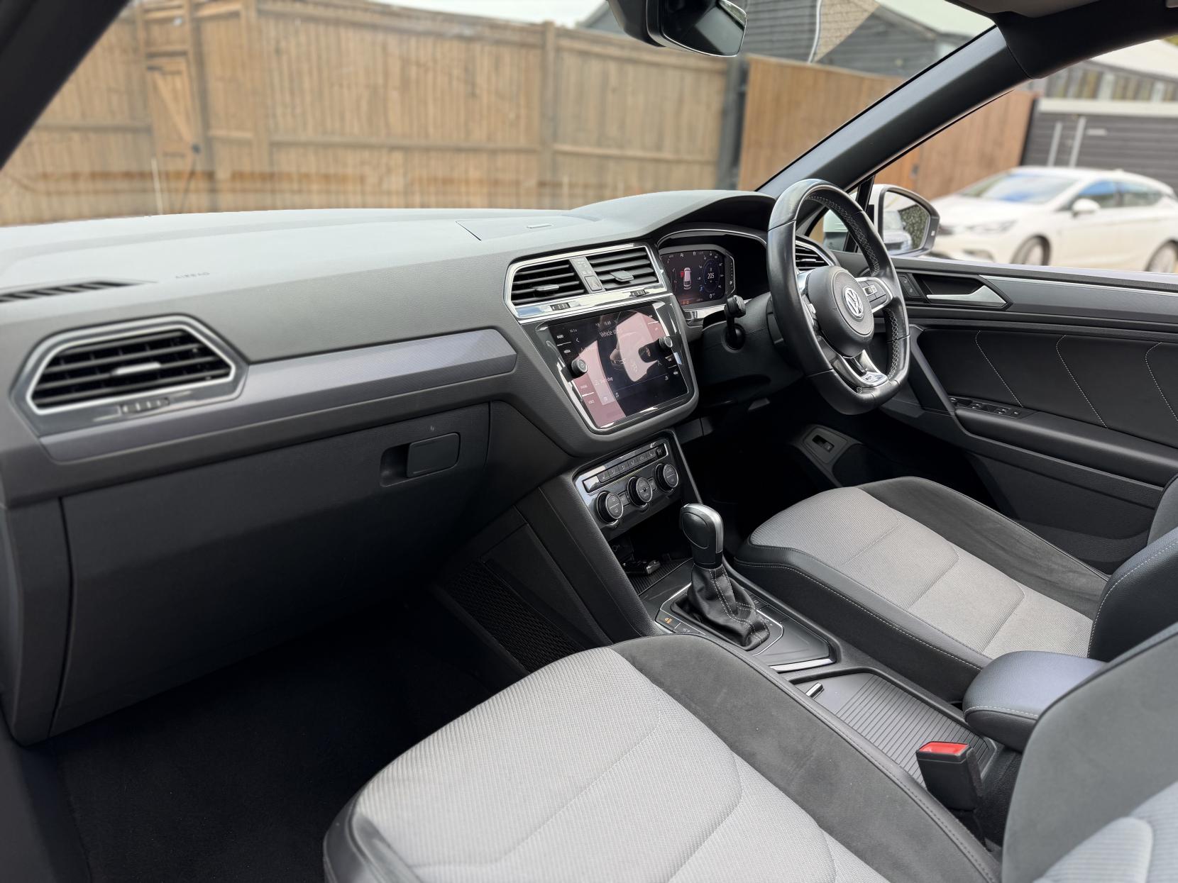 Volkswagen Tiguan 1.5 TSI EVO R-Line Tech SUV 5dr Petrol DSG Euro 6 (s/s) (150 ps)