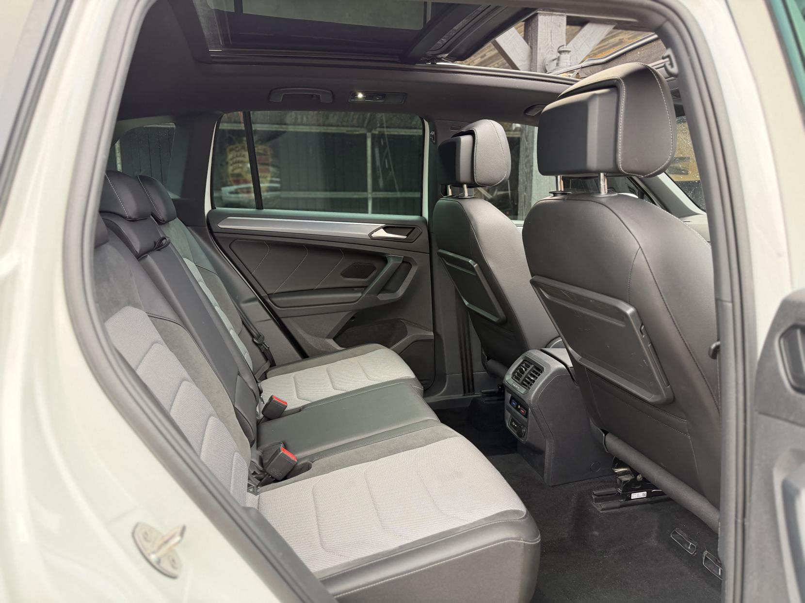 Volkswagen Tiguan 1.5 TSI EVO R-Line Tech SUV 5dr Petrol DSG Euro 6 (s/s) (150 ps)