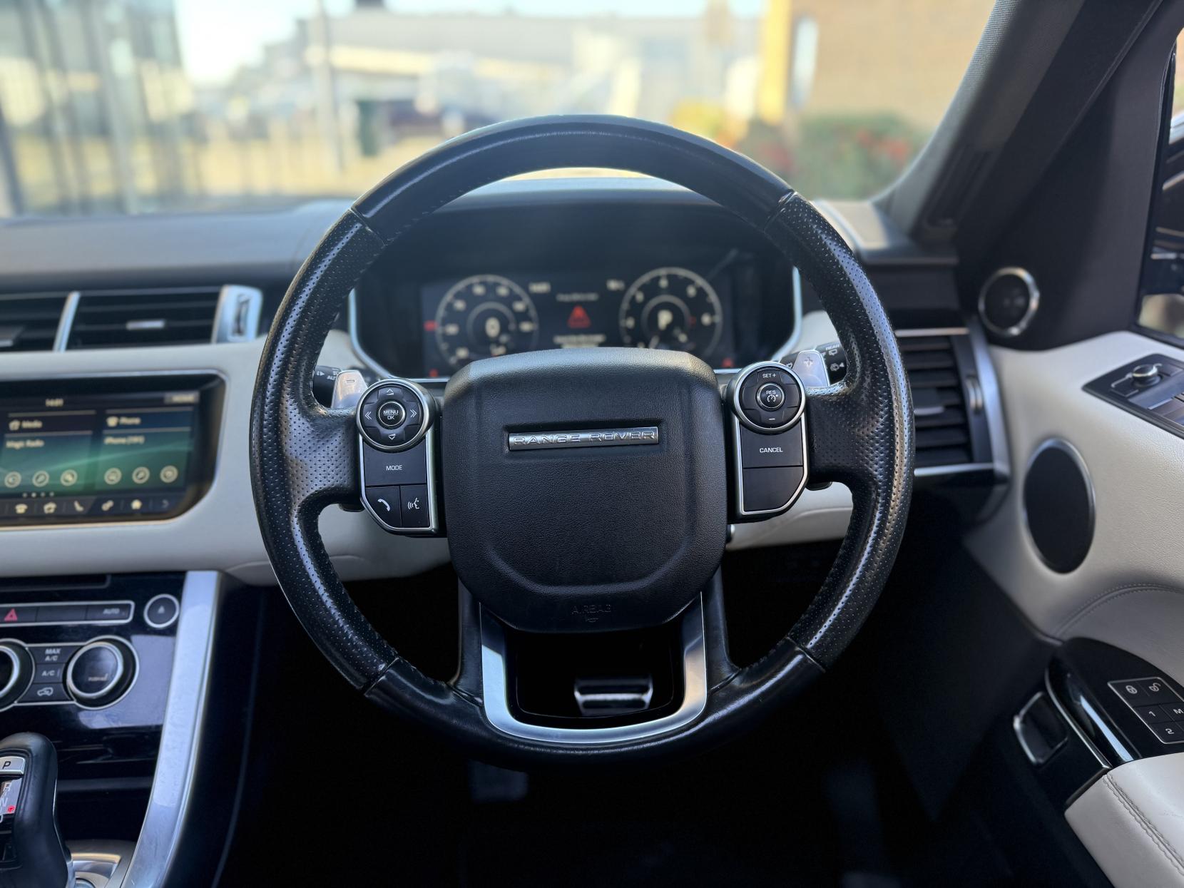Land Rover Range Rover Sport 3.0 SD V6 HSE Dynamic SUV 5dr Diesel Auto 4WD Euro 6 (s/s) (306 ps)